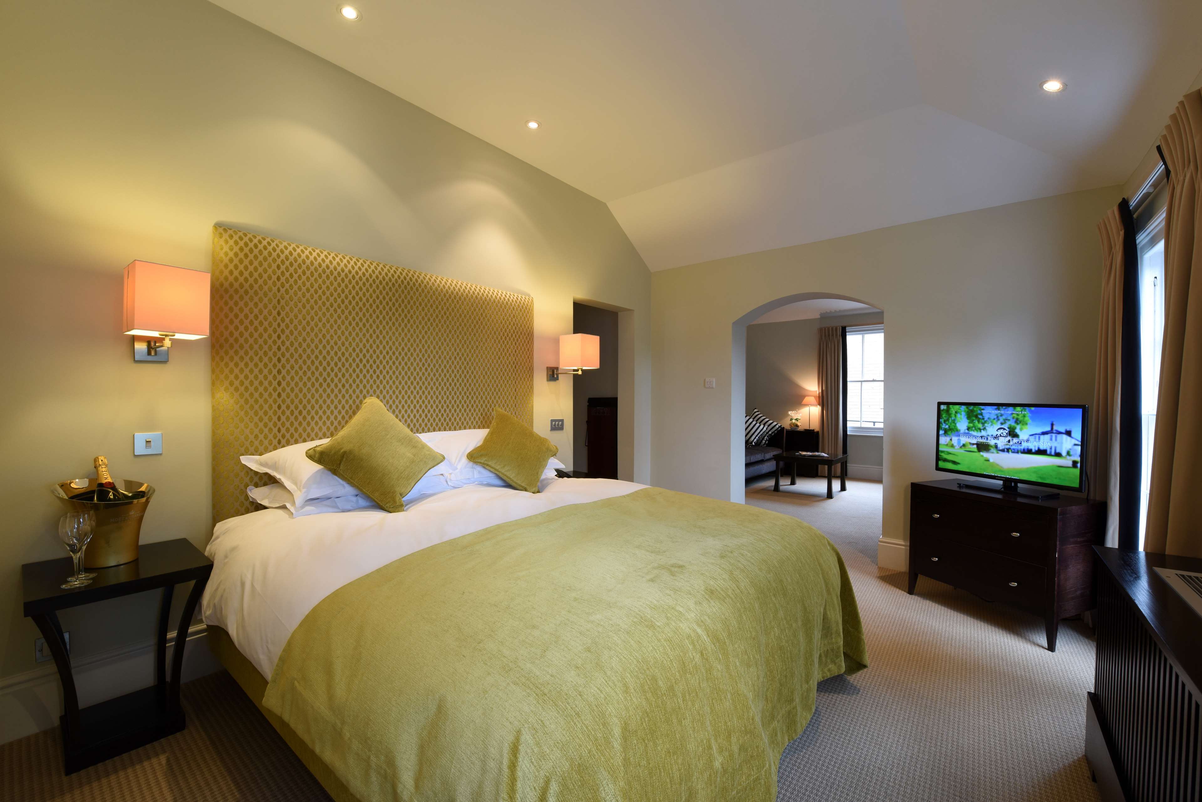 Bedford Lodge Hotel