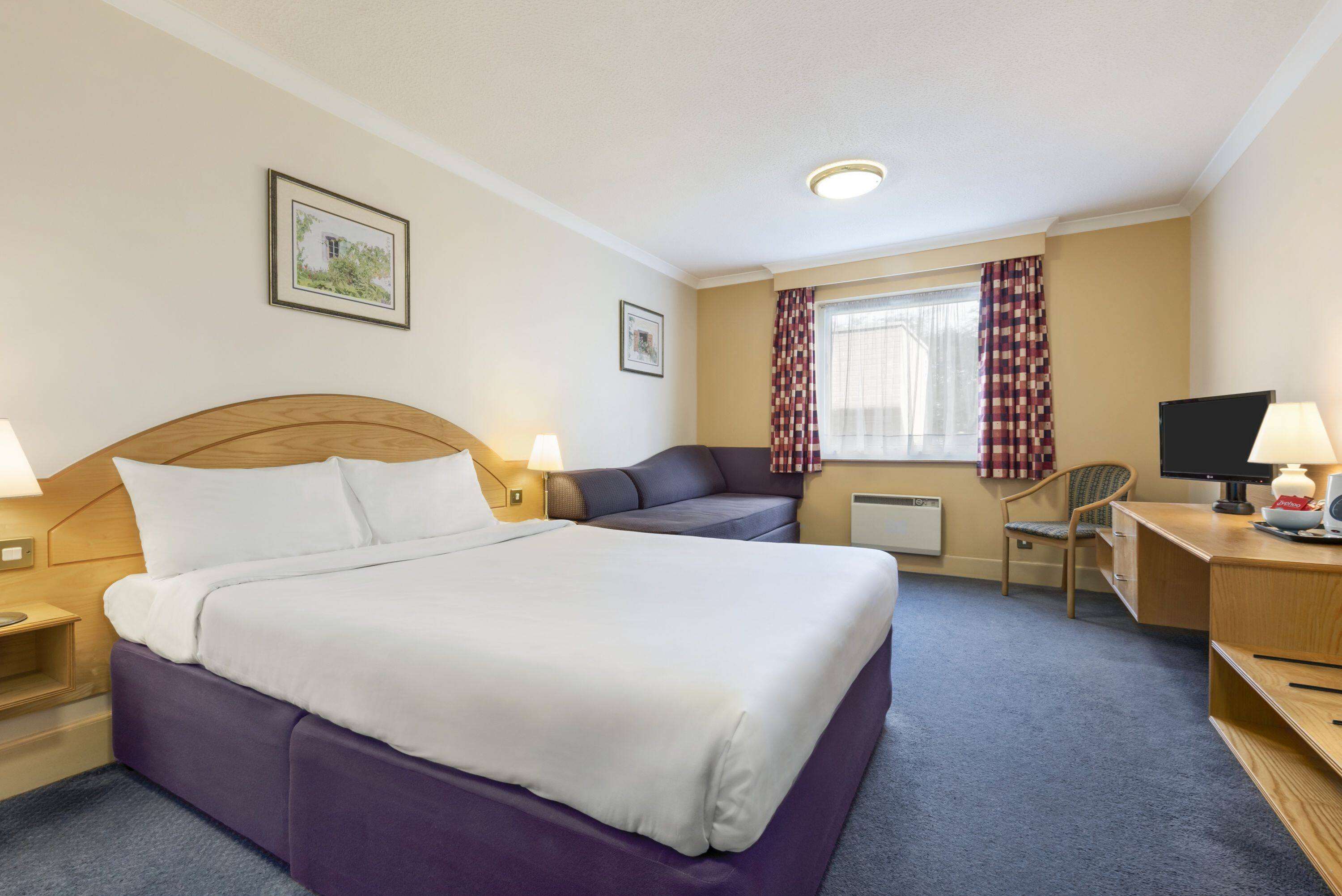 Days Inn by Wyndham Watford Gap