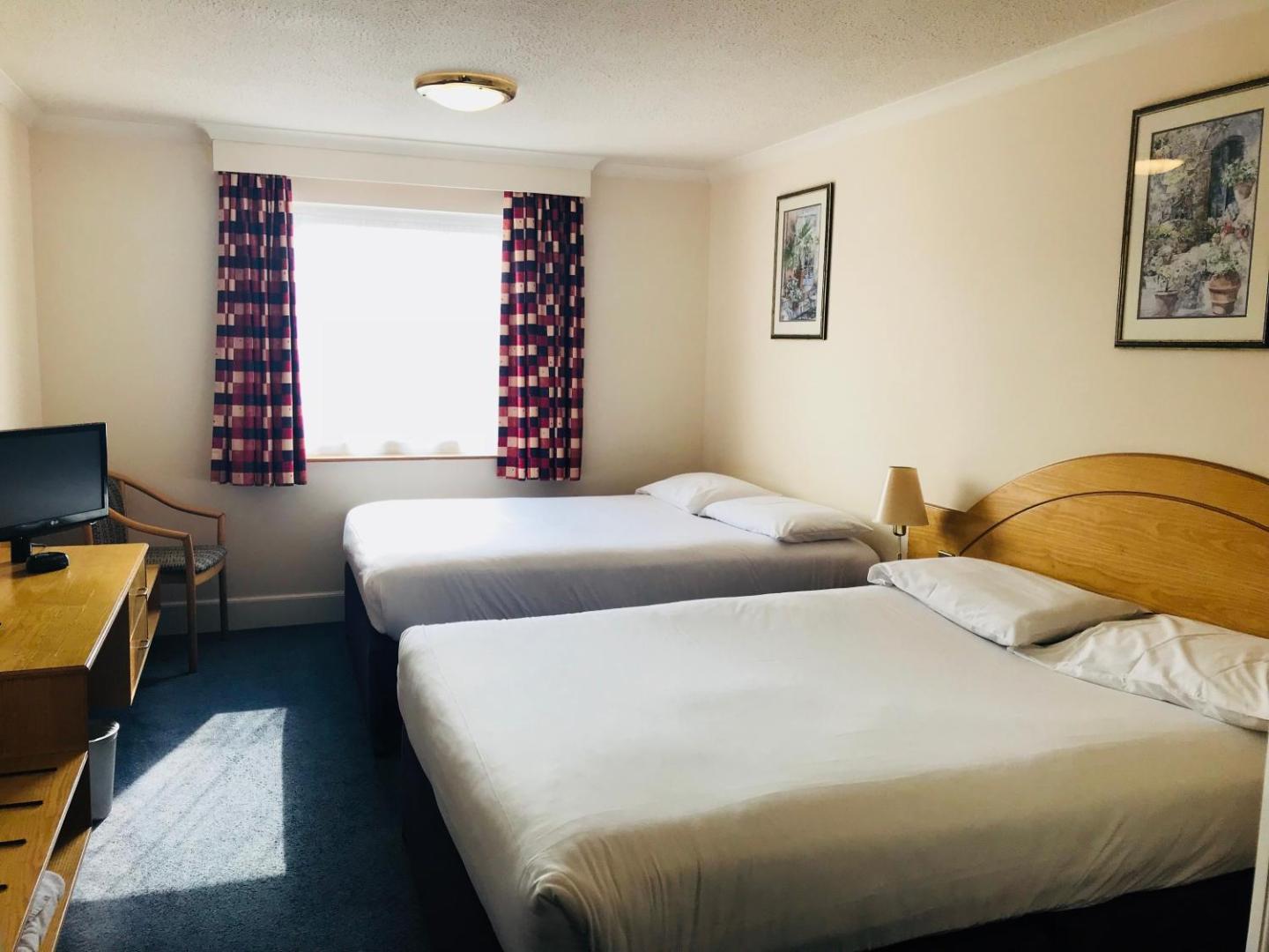 Days Inn by Wyndham Watford Gap