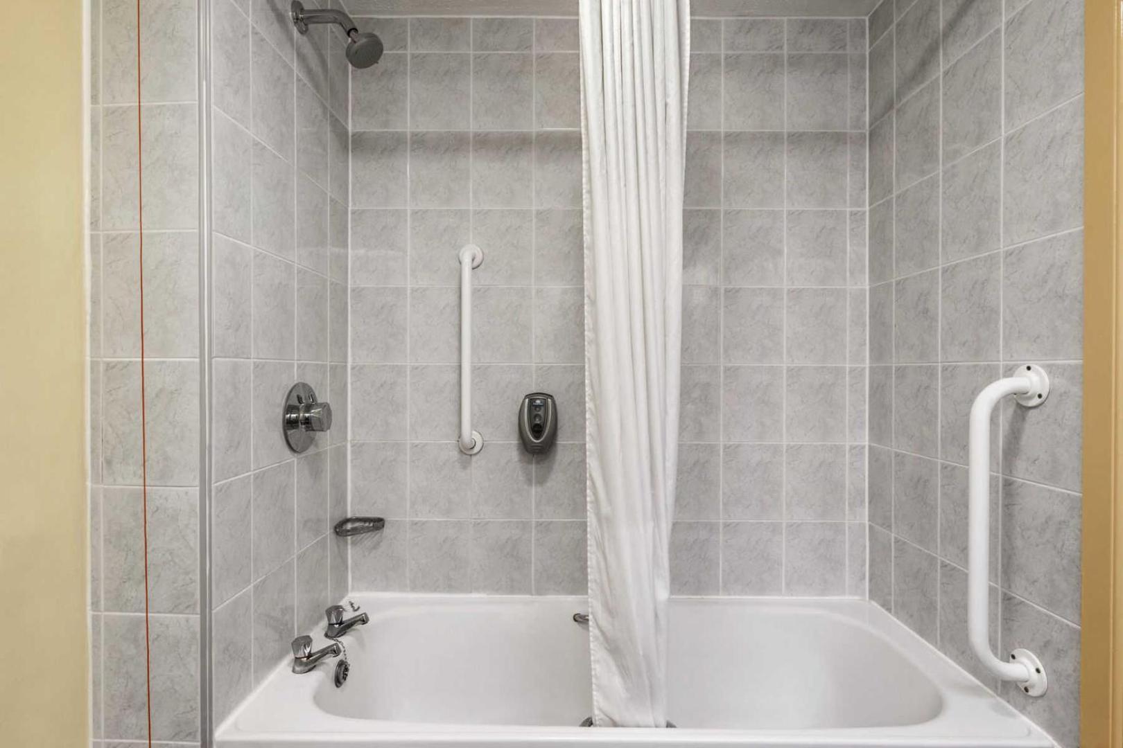 Days Inn by Wyndham Watford Gap