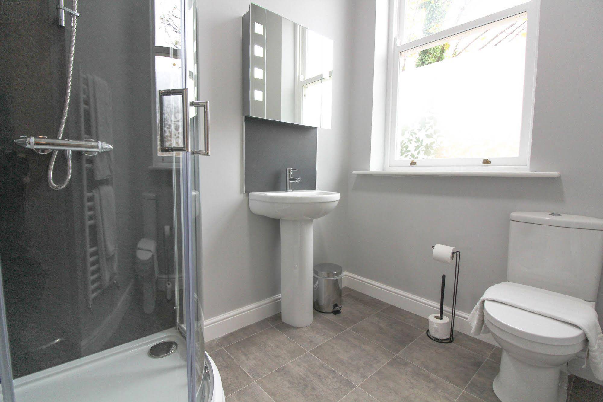The Scarborough Travel and Holiday Lodge