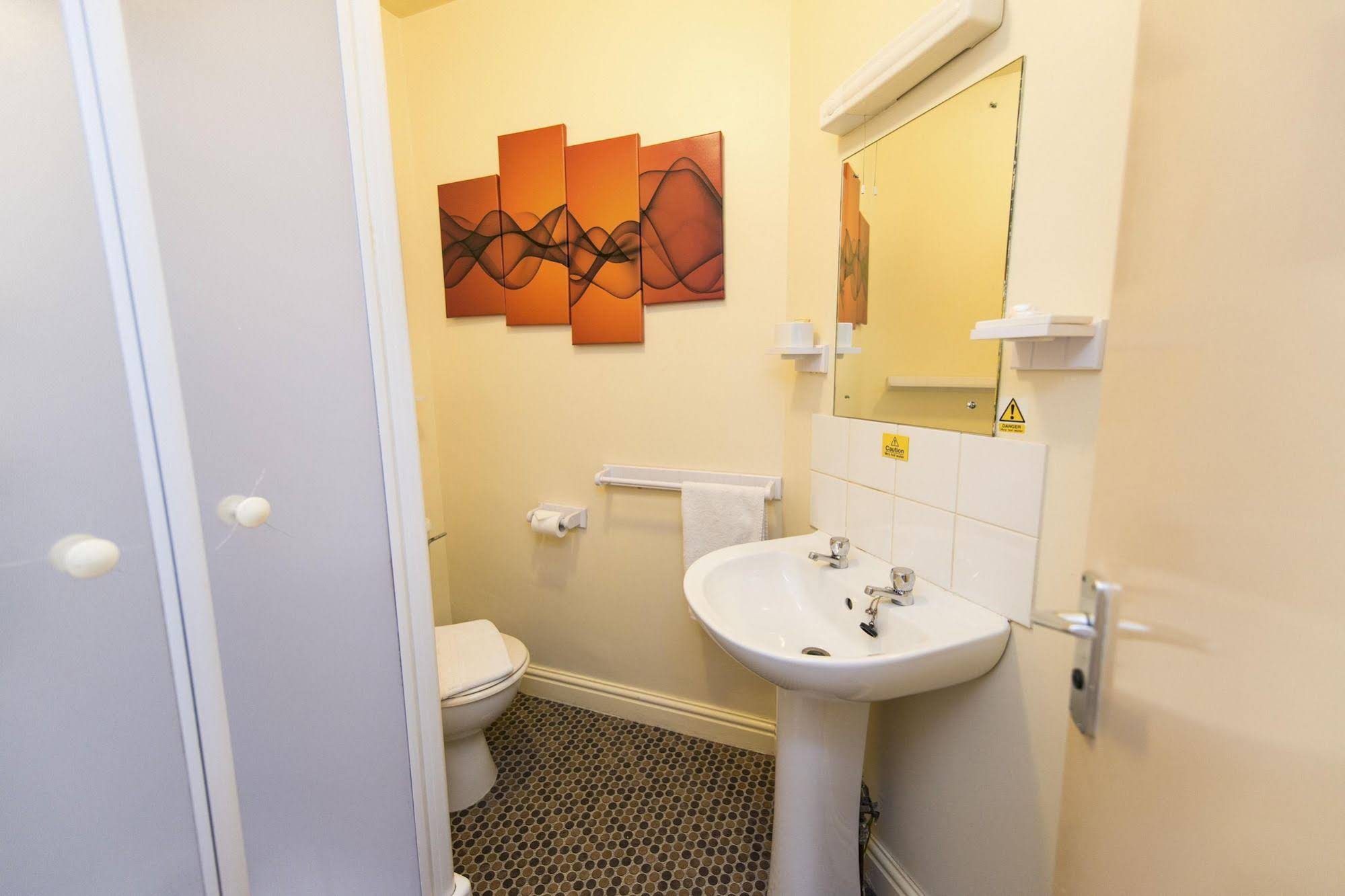 The Scarborough Travel and Holiday Lodge