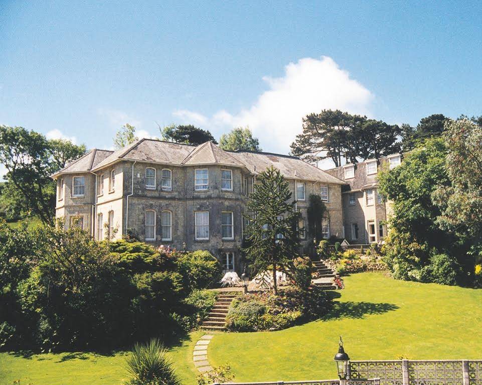 Bourne Hall Country