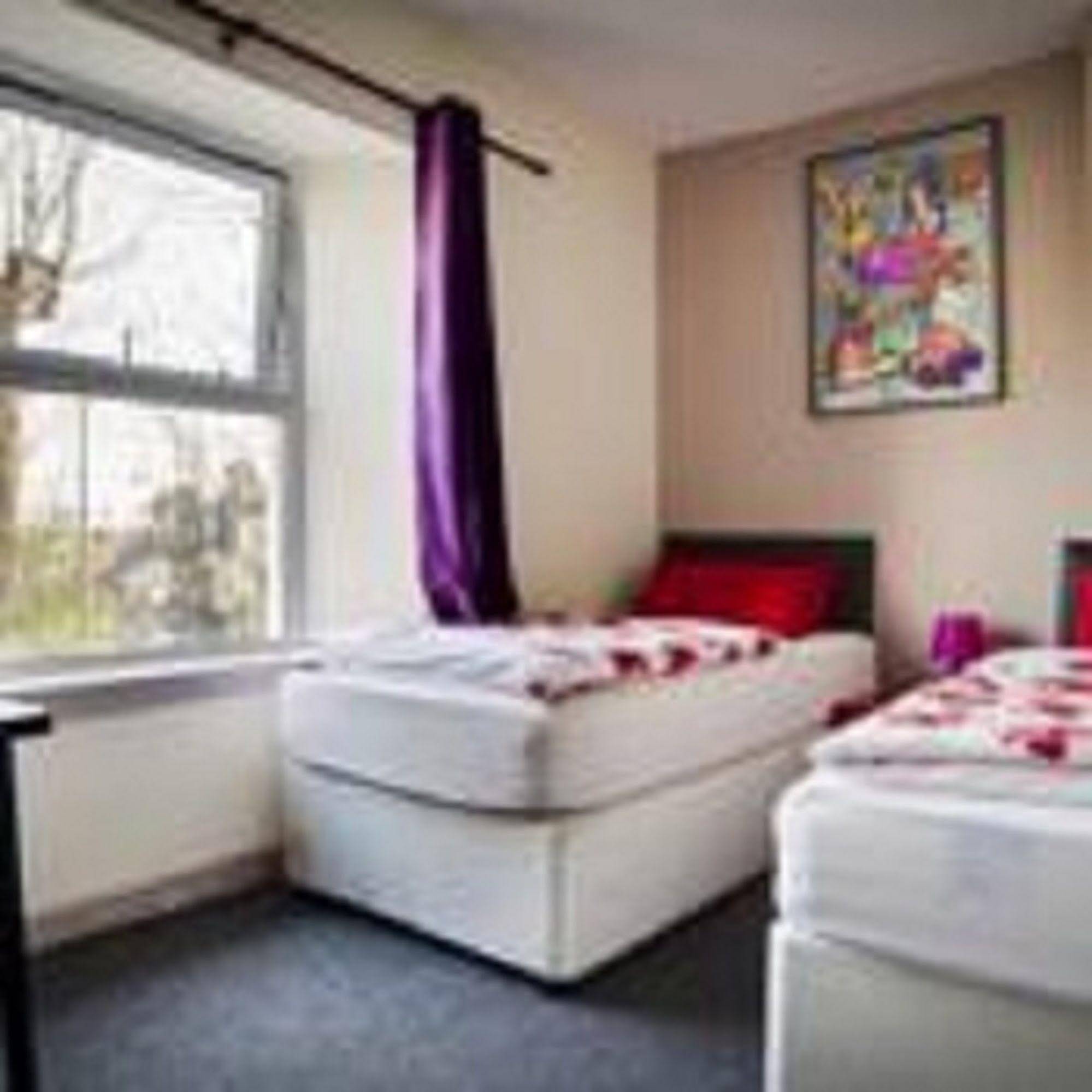 Russell Scott Hostels