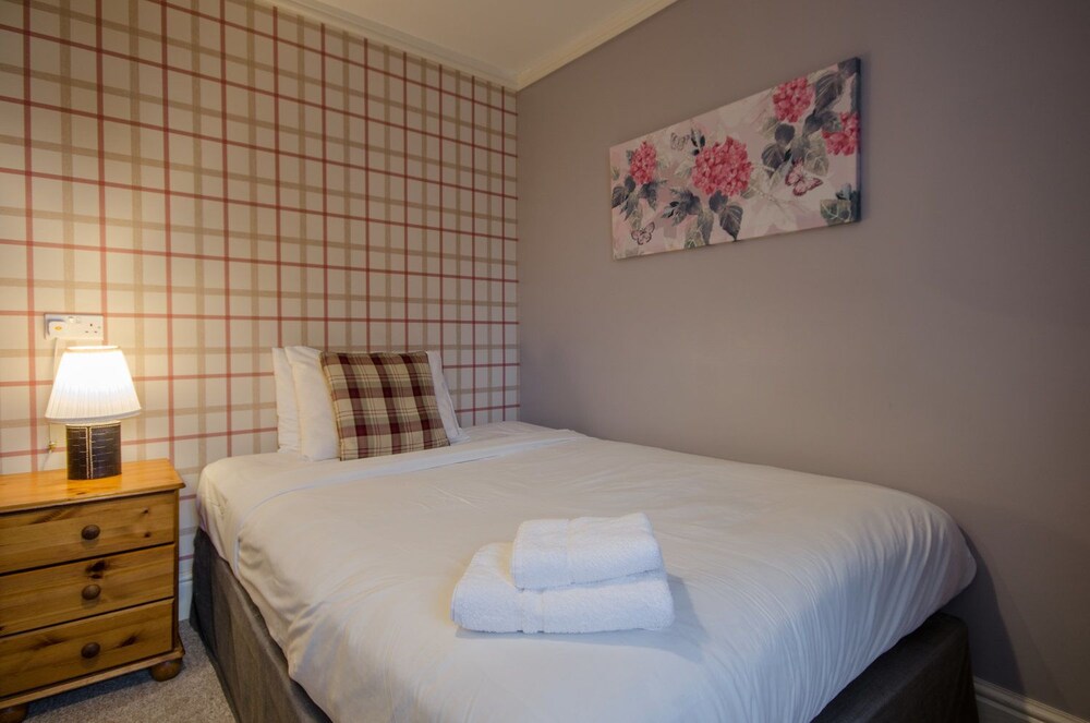 Dukes Folly Hotel