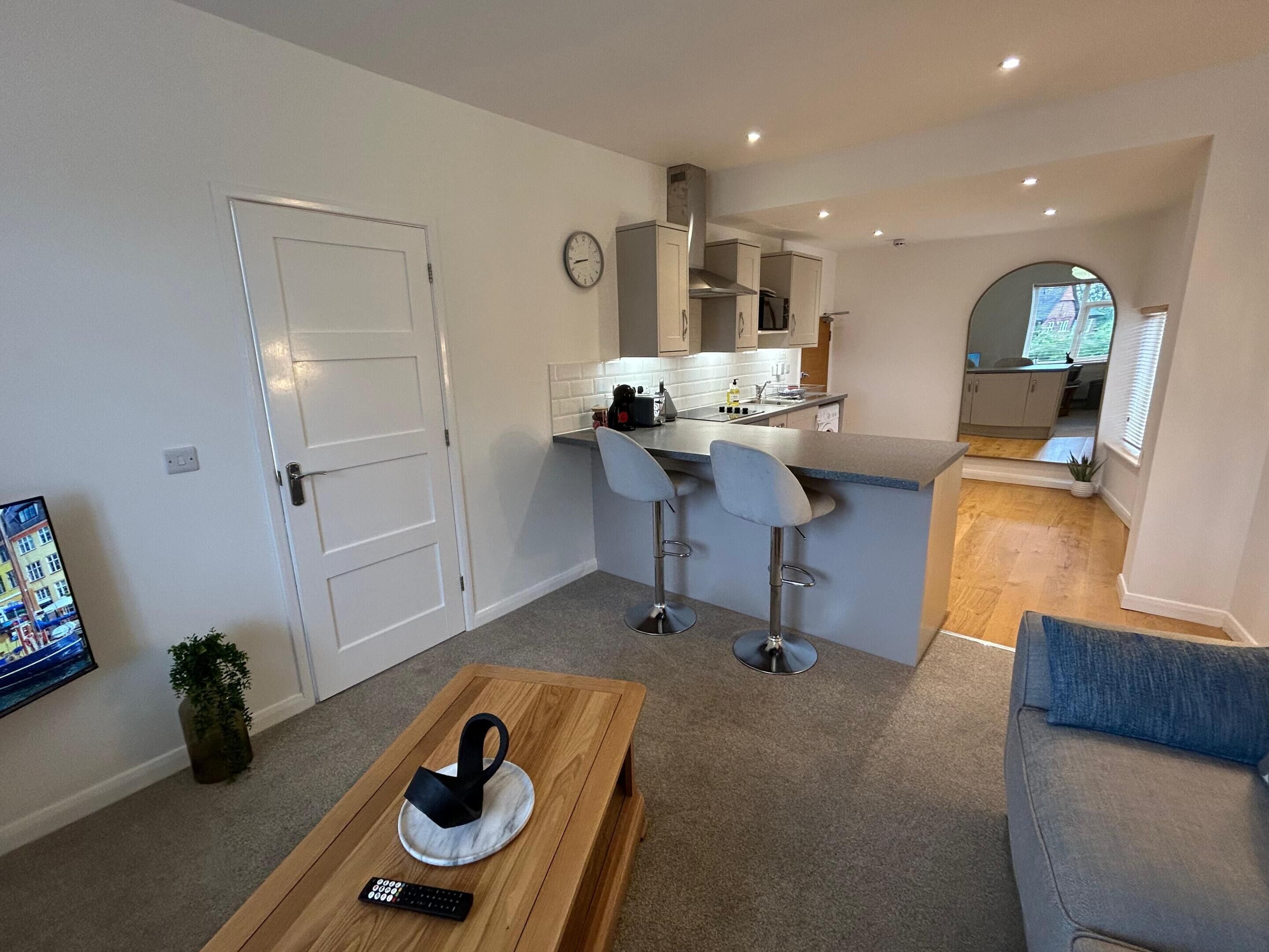Crescent House Apartments