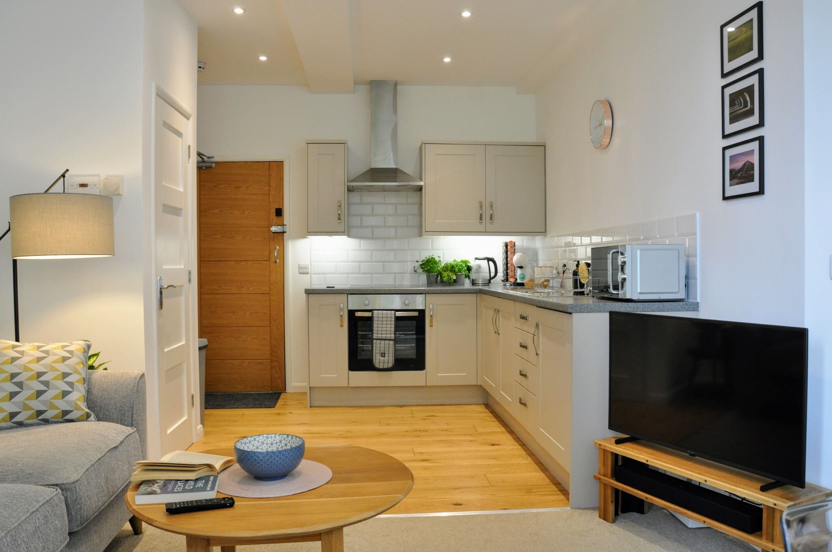 Crescent House Apartments