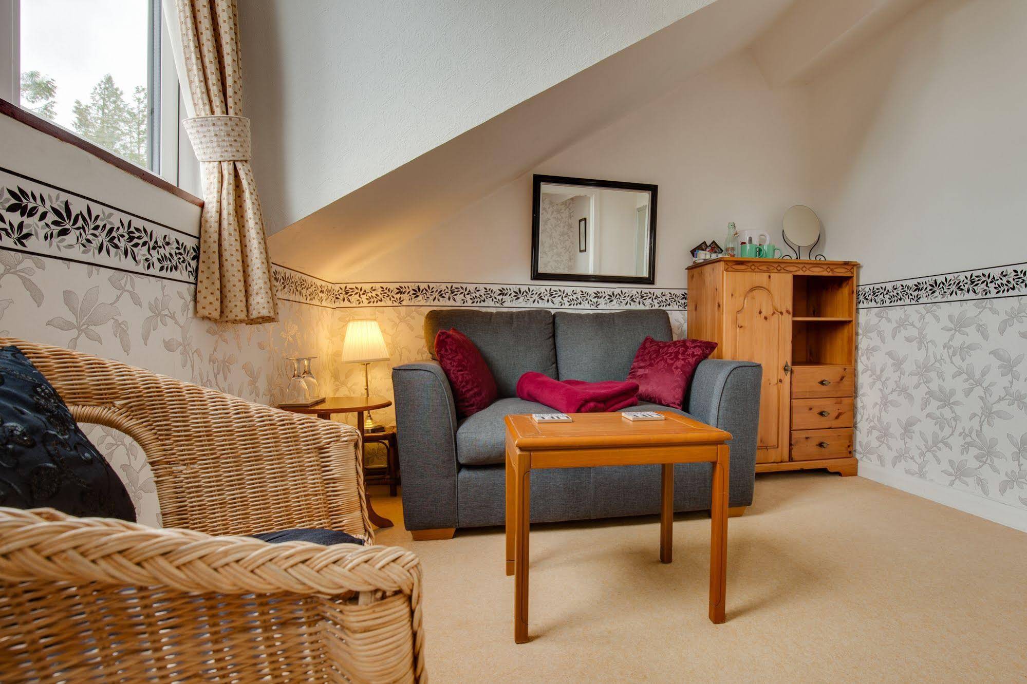 Broadlands Guest House