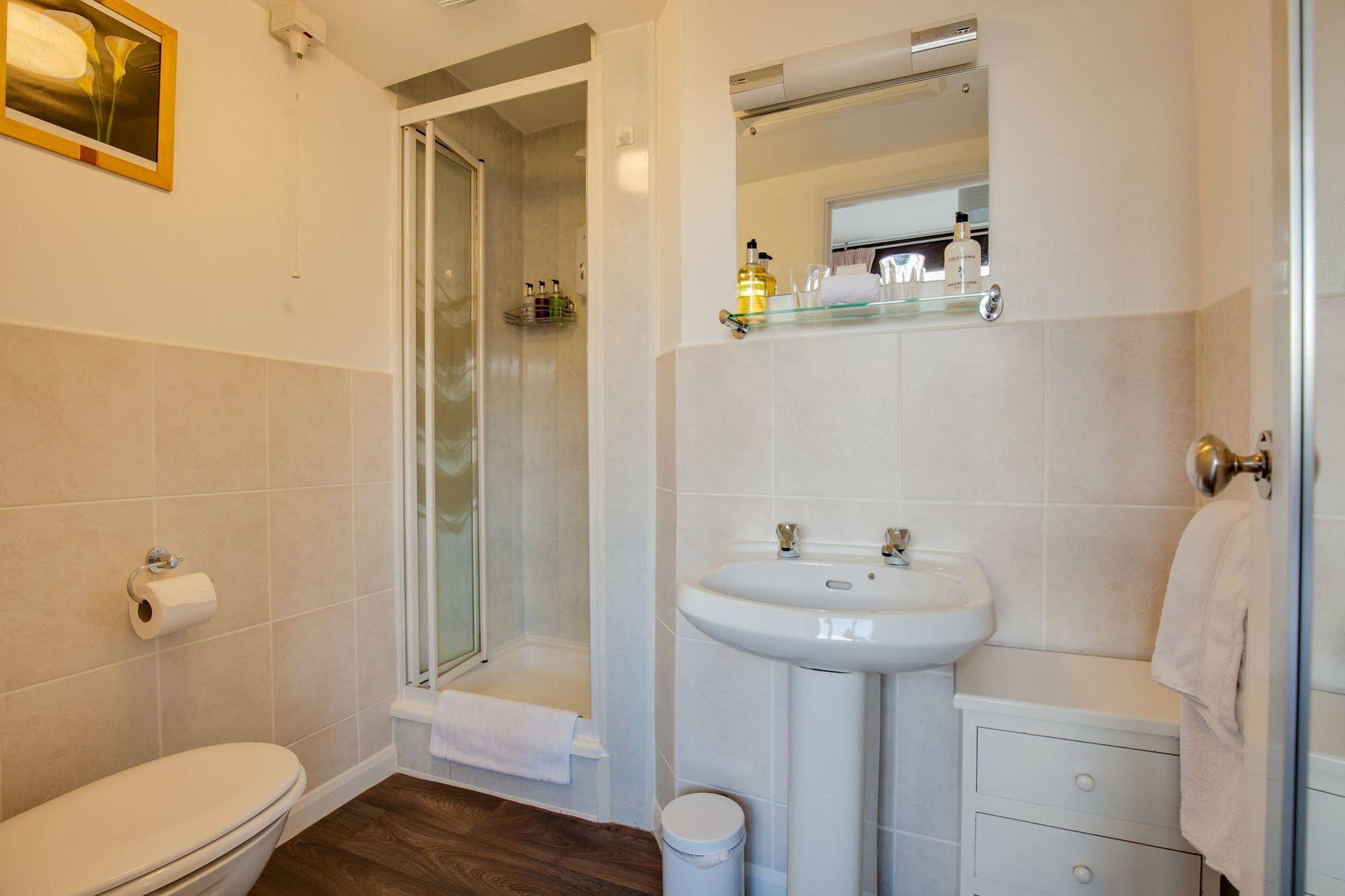 Broadlands Guest House