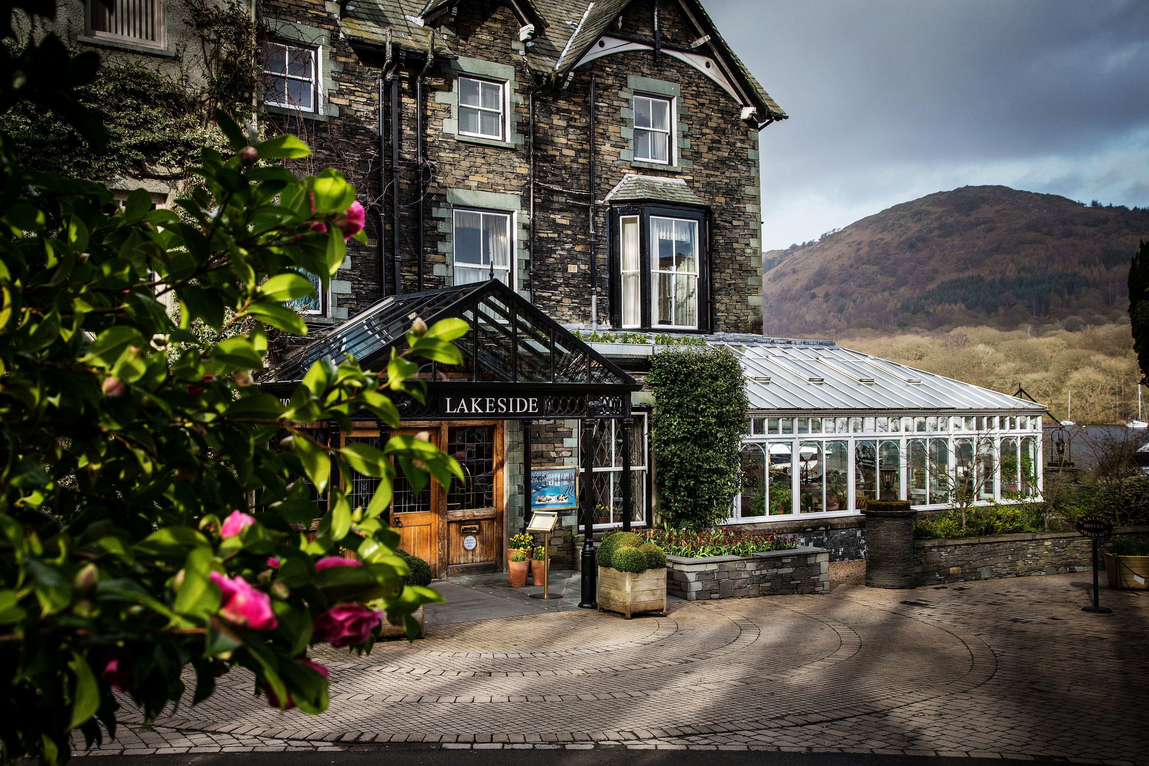 Lakeside Hotel & Spa