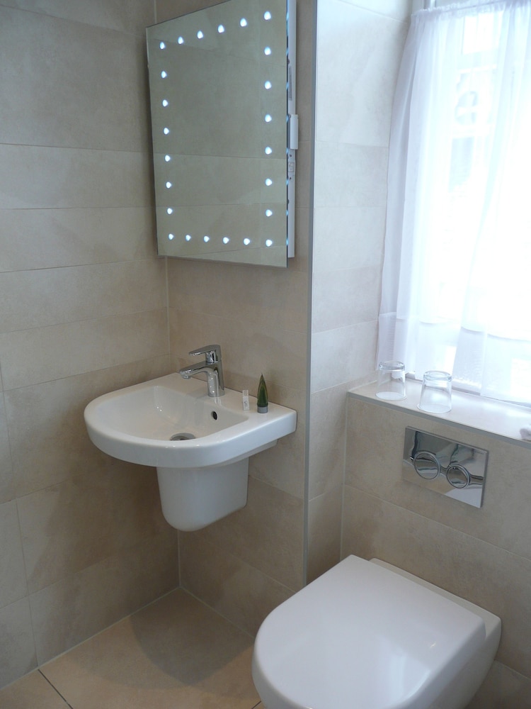 Rosemount Guest House