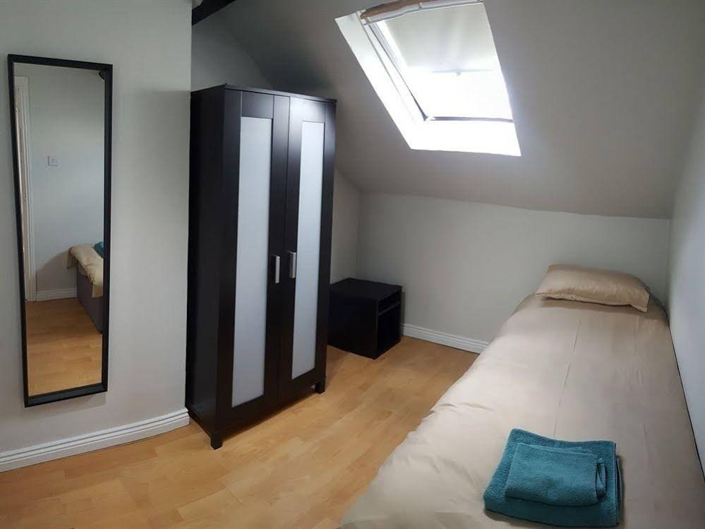 Shaftesbury Avenue Townhouse