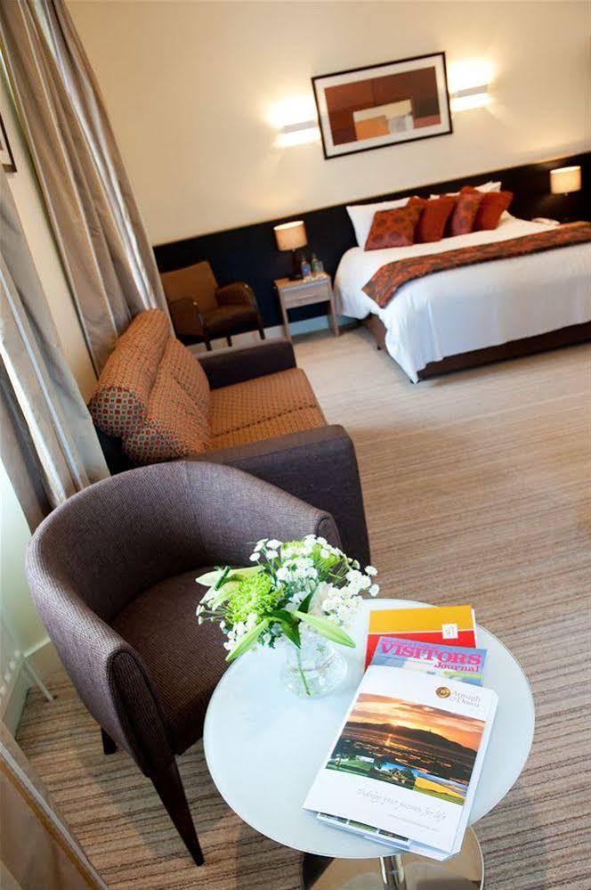 Strangford Arms Hotel