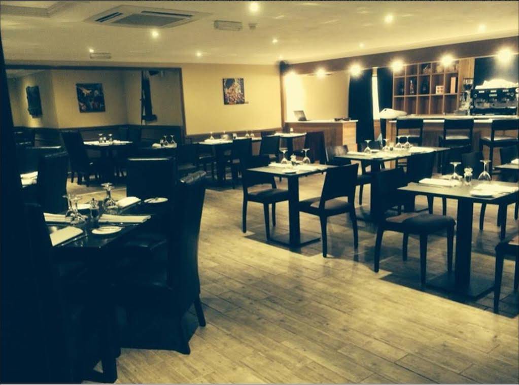 Roydon Marina Village