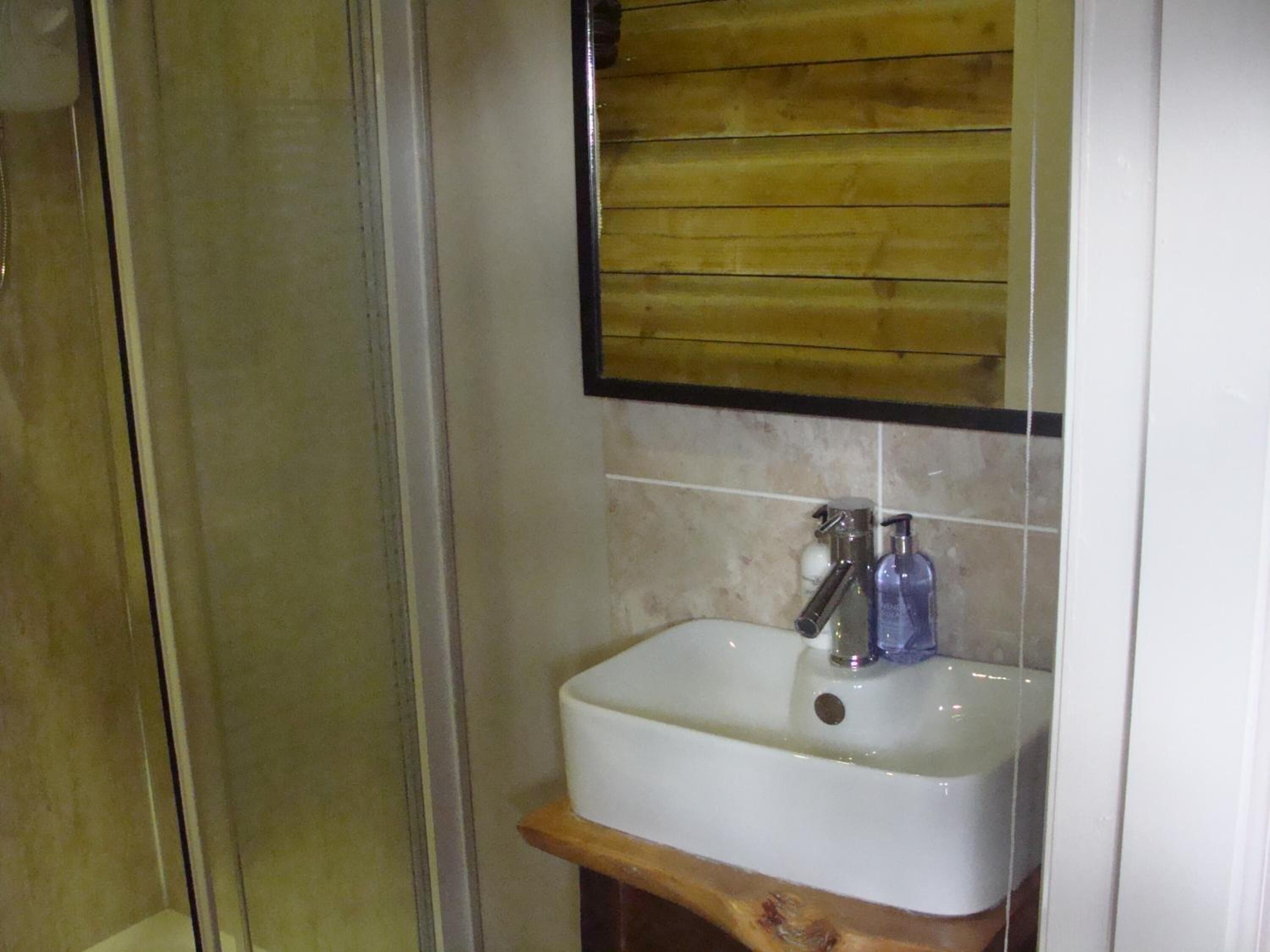 Riggend Farm Bed And Breakfast