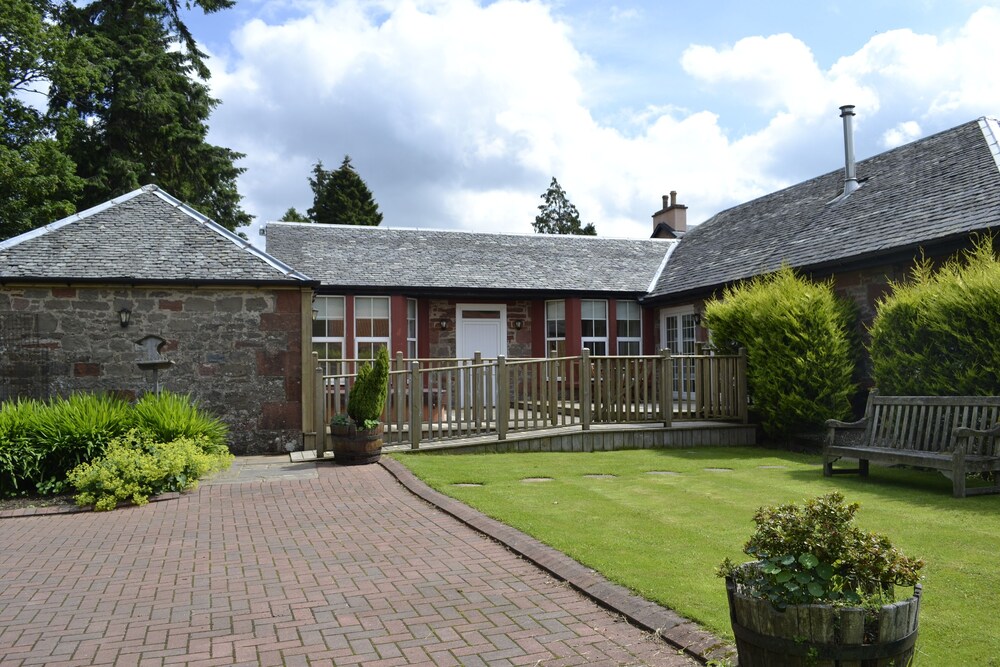 Auchendennan Farm Cottages