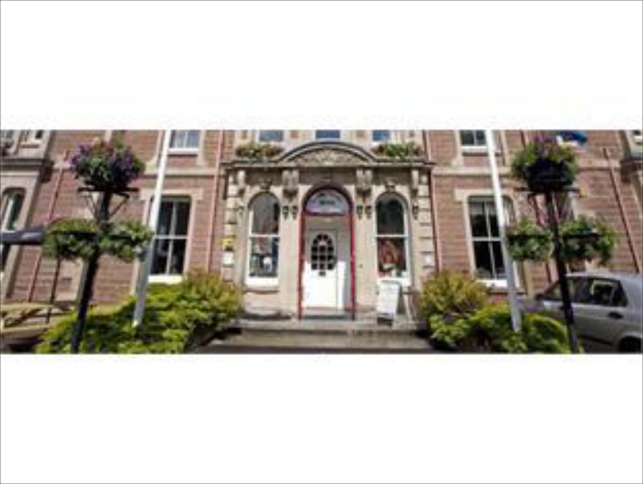 Lovat Arms Hotel