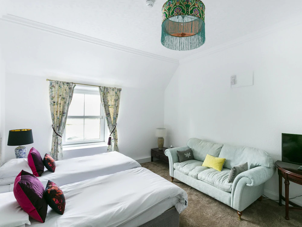 Lochinvar Hotel