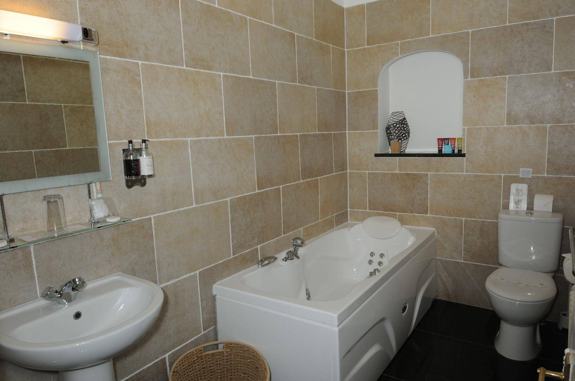 Knock Castle Hotel & Spa