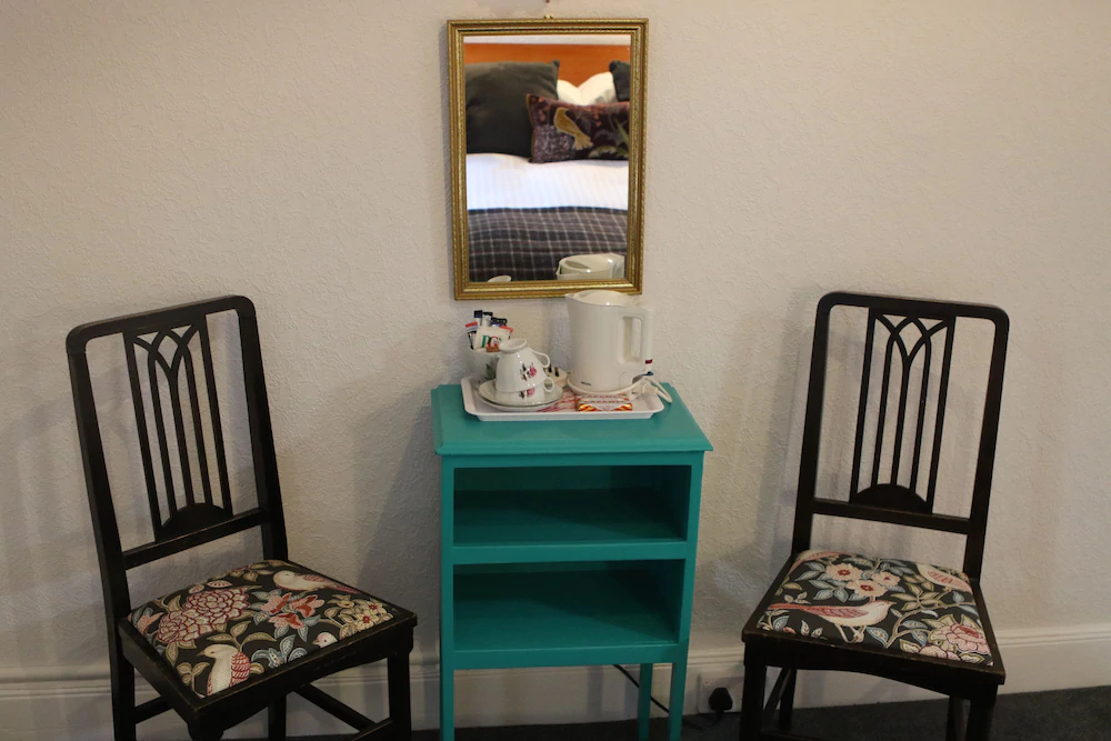 Leven House Bed And Breakfast And Squirrel Away Apartment