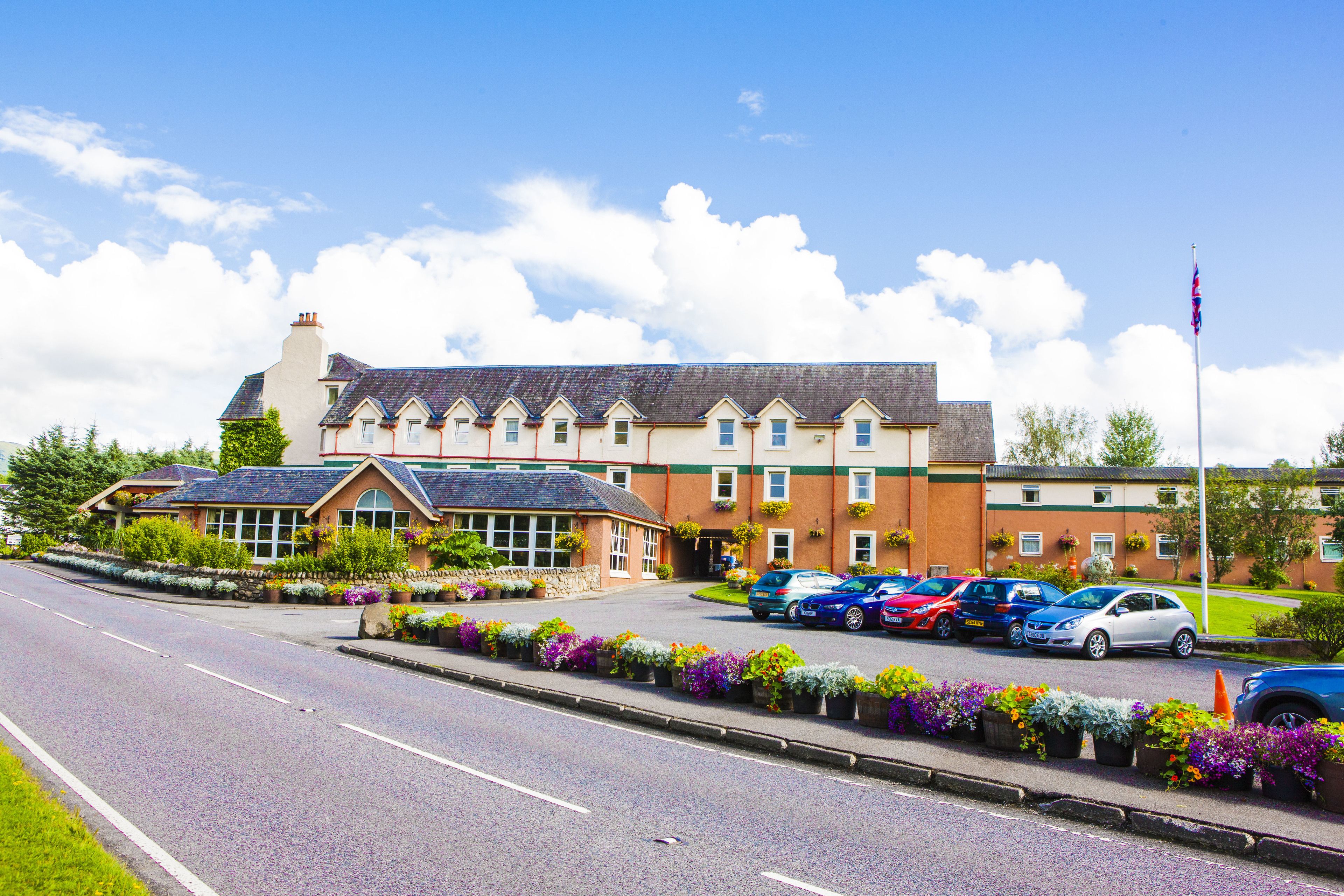 Muthu Dalmally Hotel