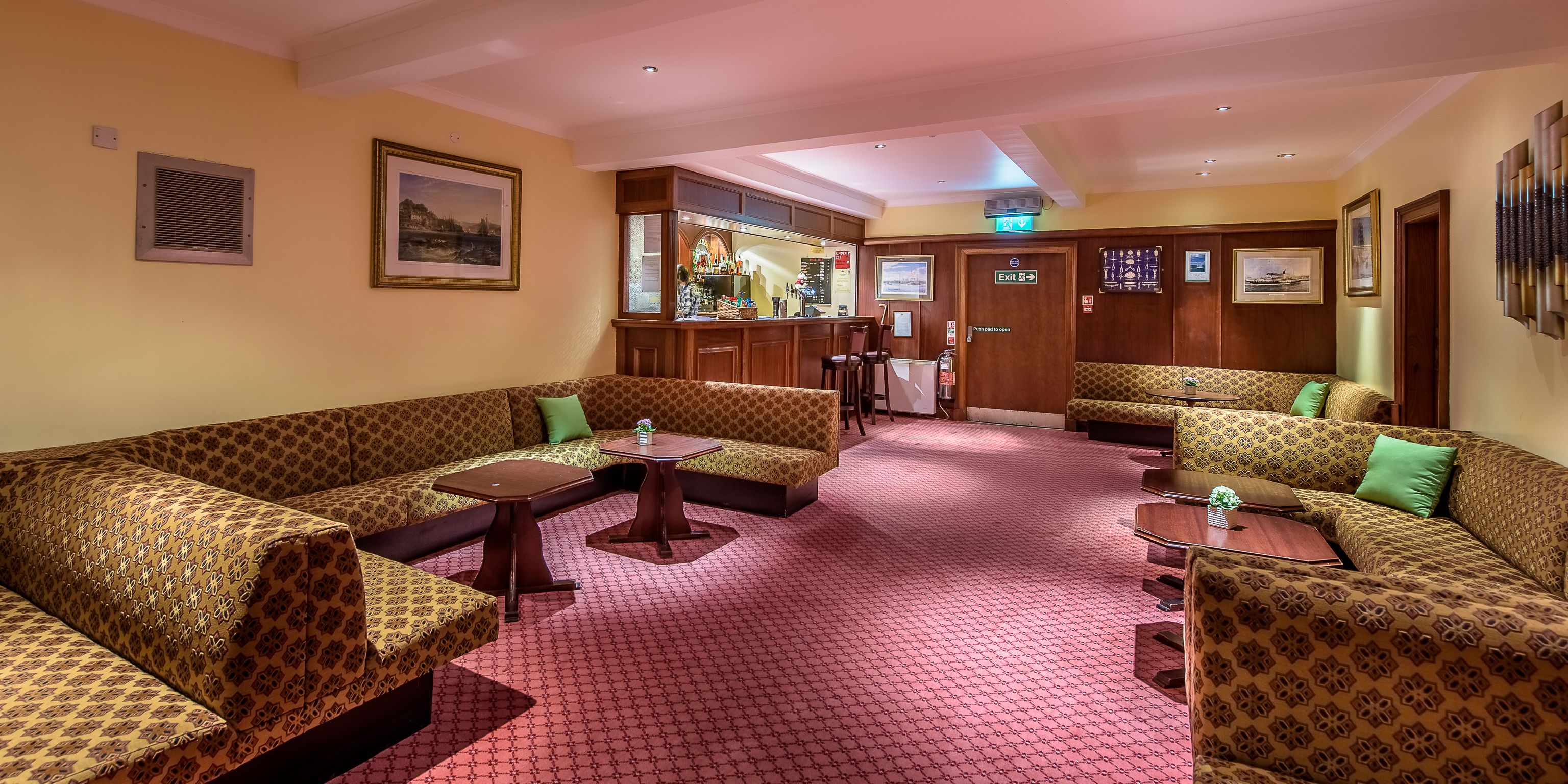 Muthu Dalmally Hotel