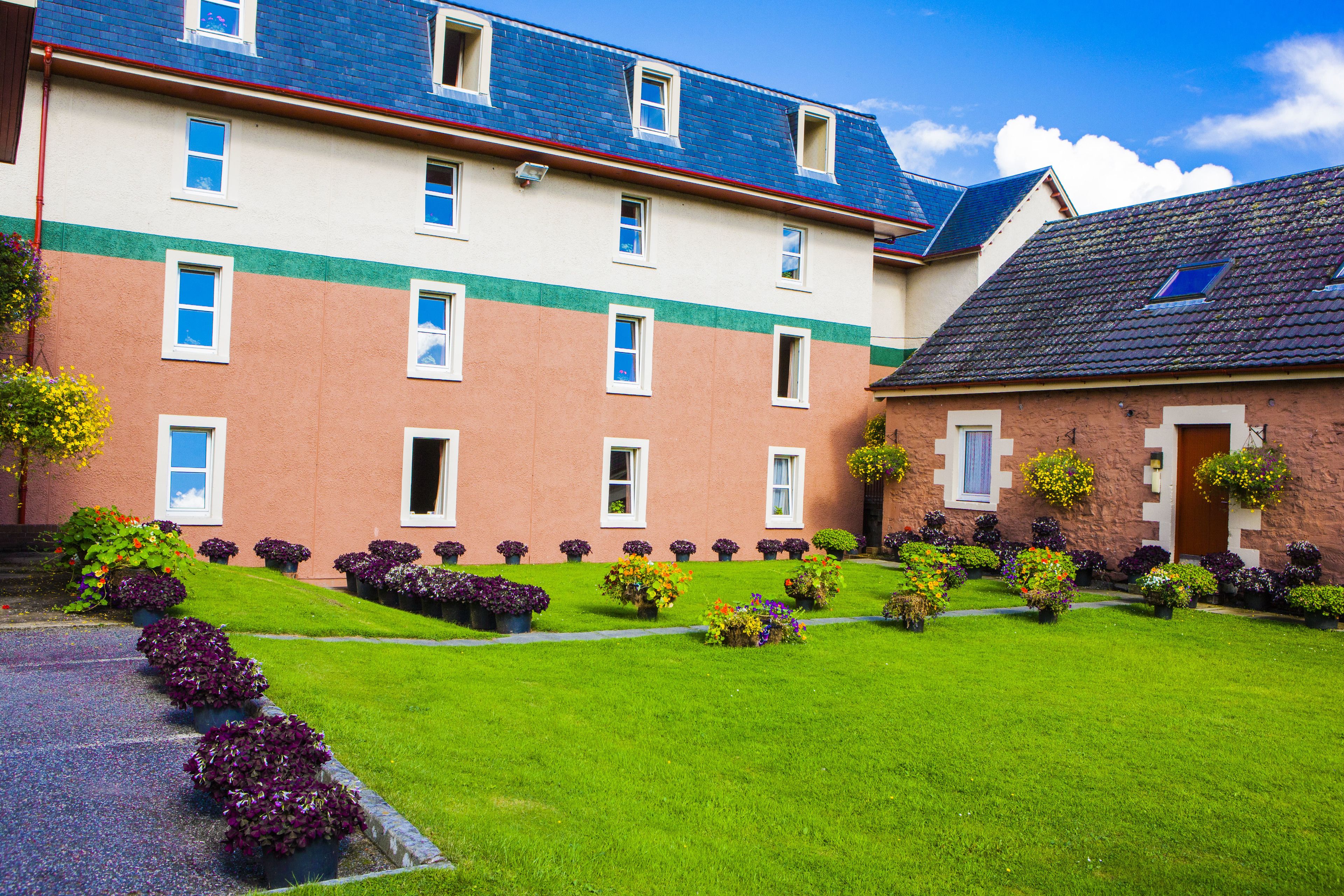 Muthu Dalmally Hotel