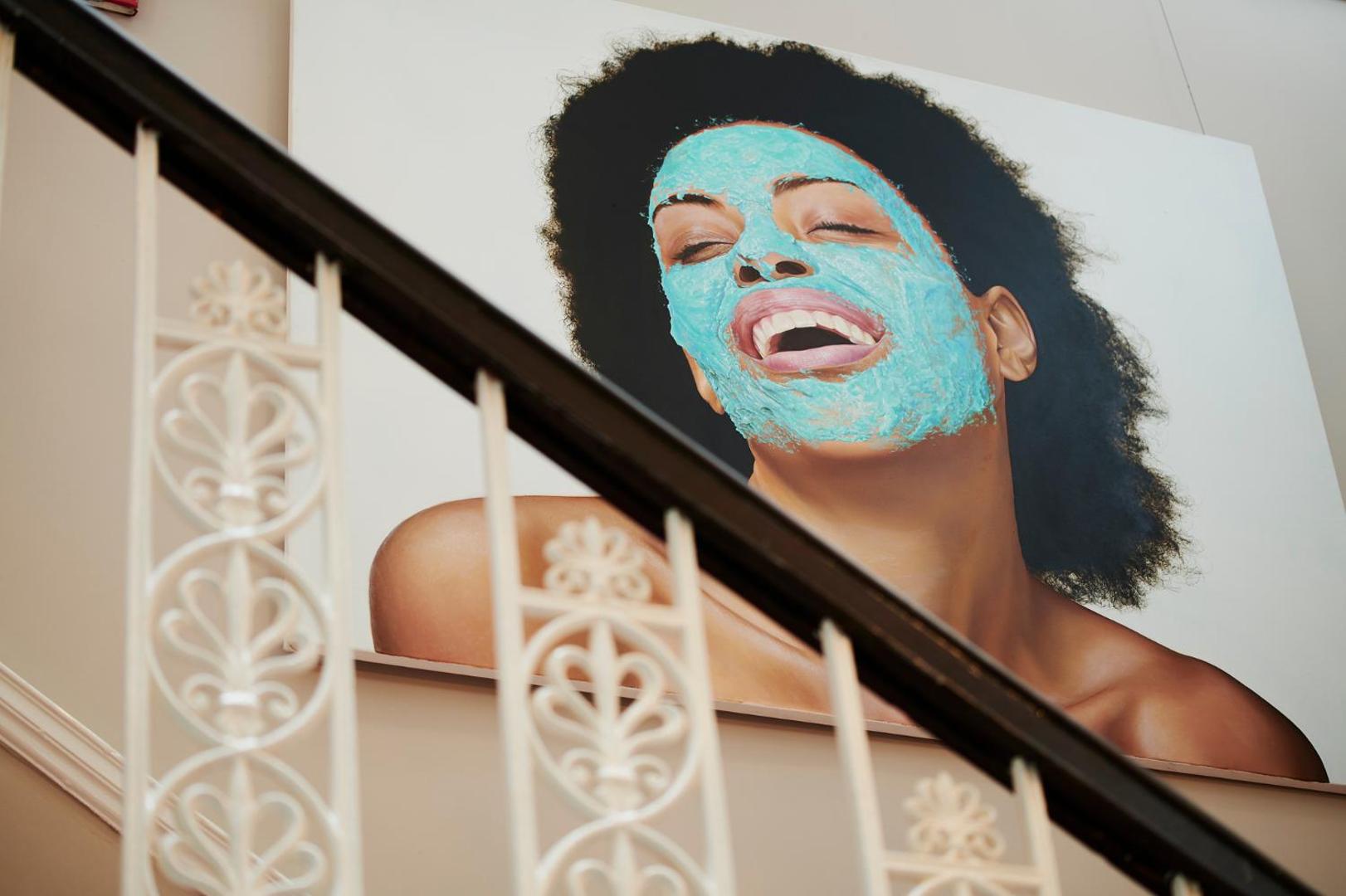 24 Royal Terrace Hotel