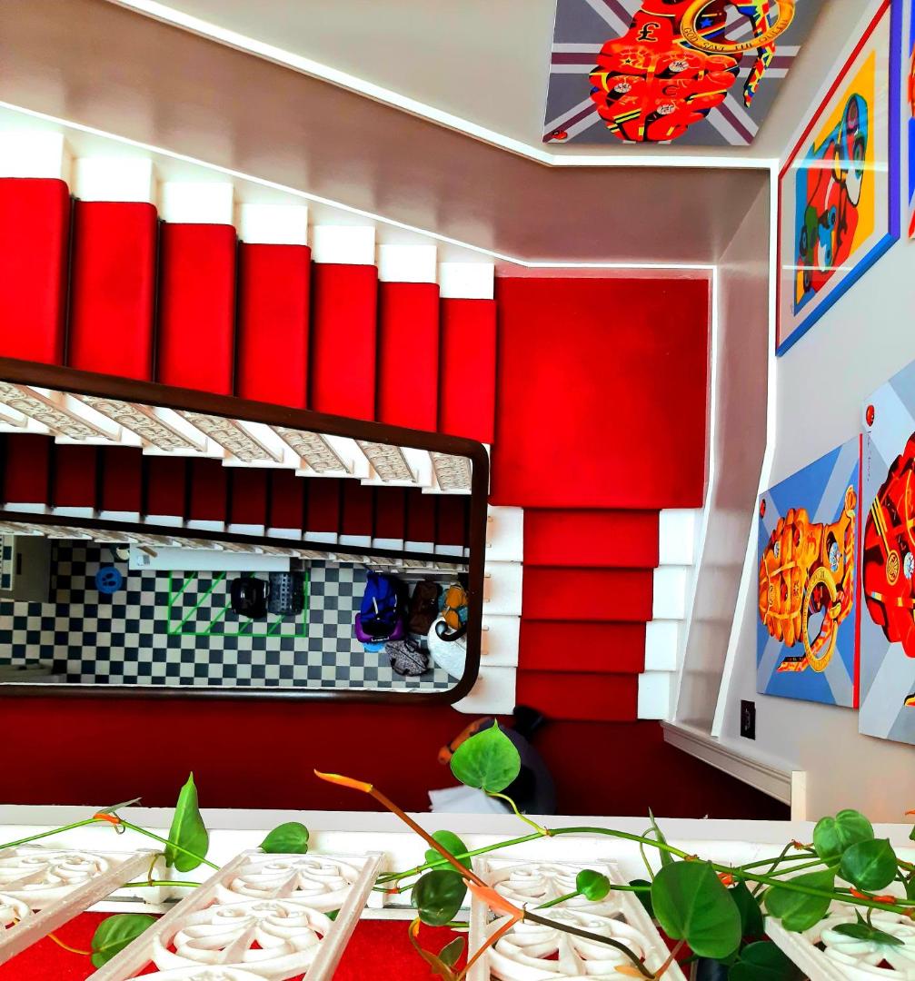 24 Royal Terrace Hotel