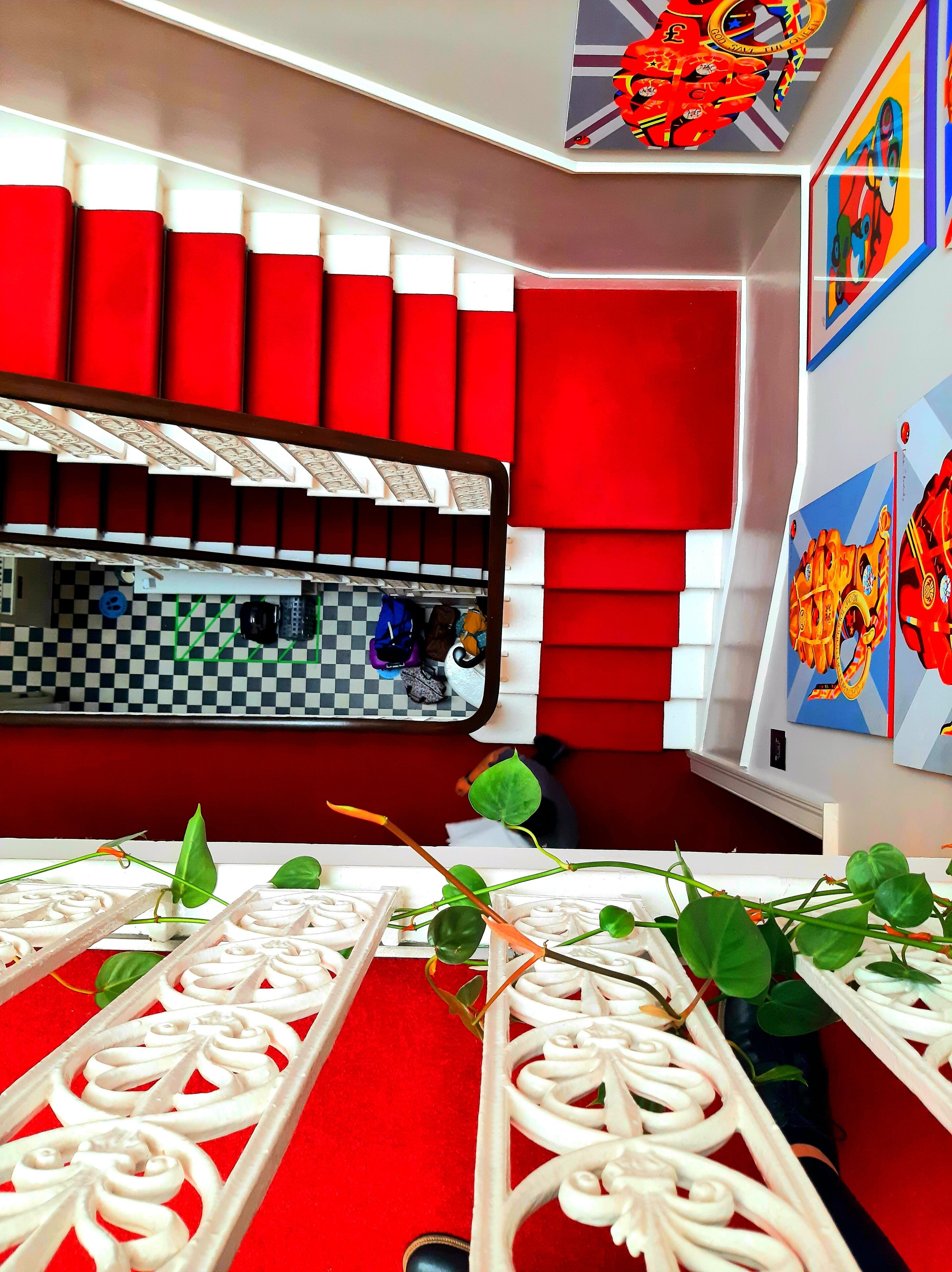 24 Royal Terrace Hotel