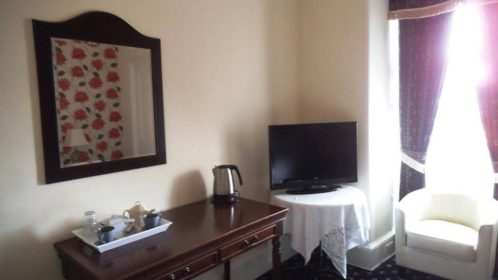 Alexander Guest House