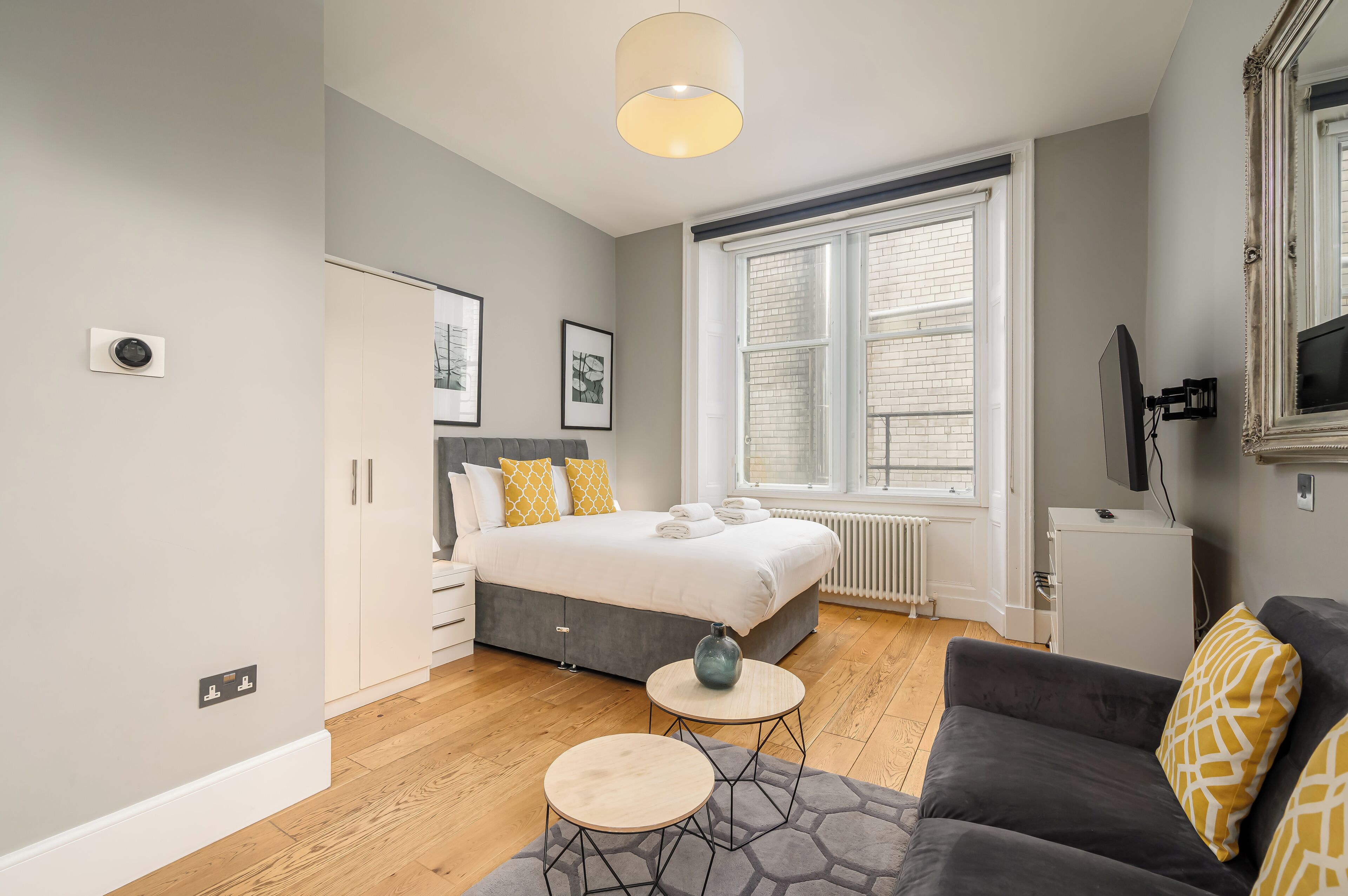 Destiny Scotland - St. Andrew Square Apartments