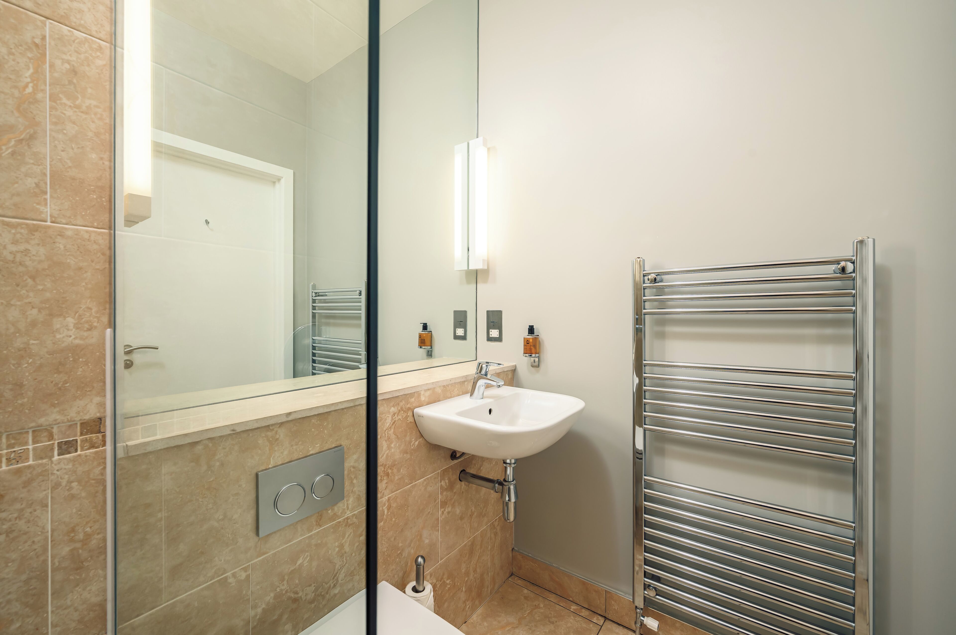 Destiny Scotland - St. Andrew Square Apartments