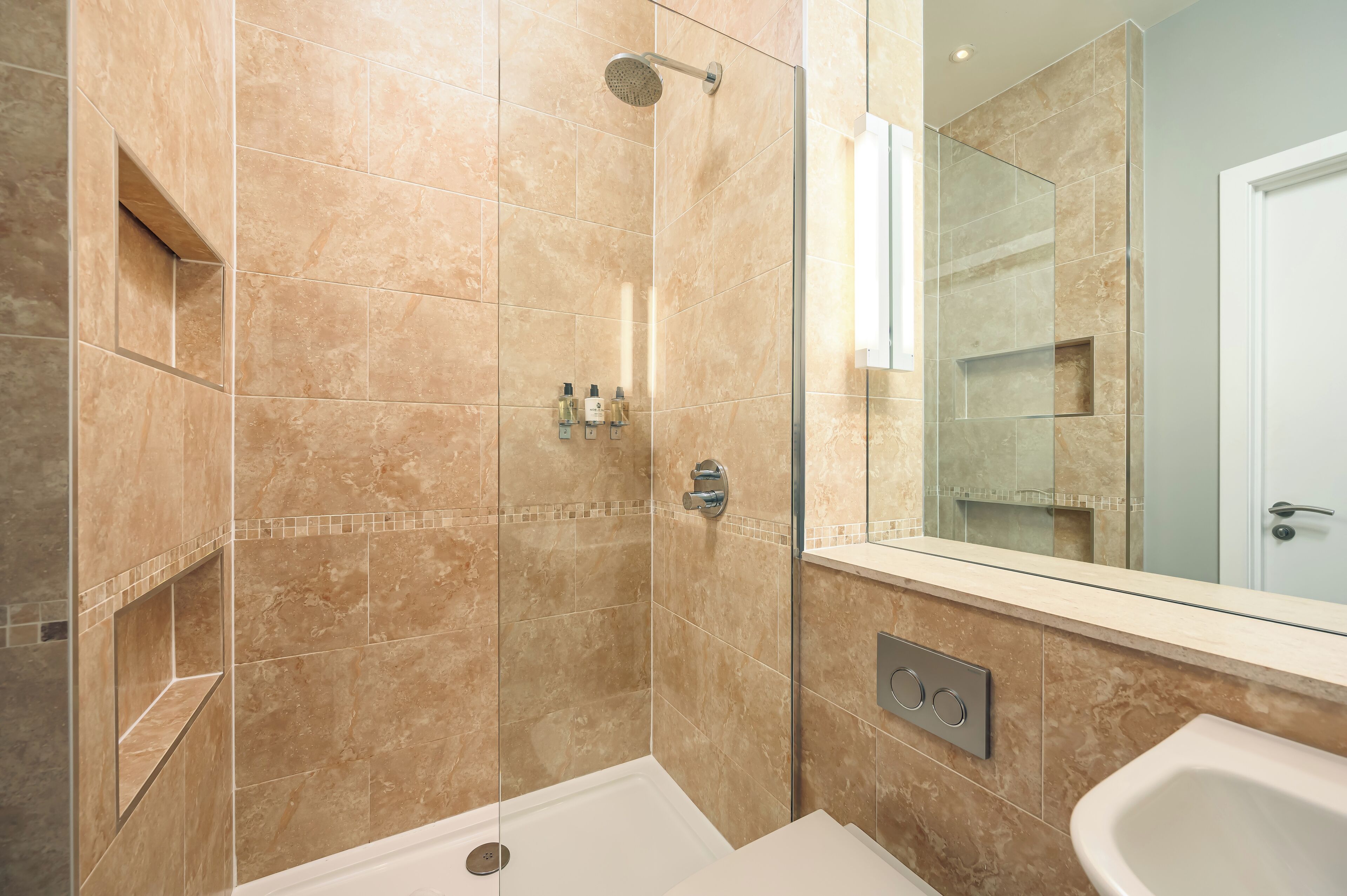 Destiny Scotland - St. Andrew Square Apartments