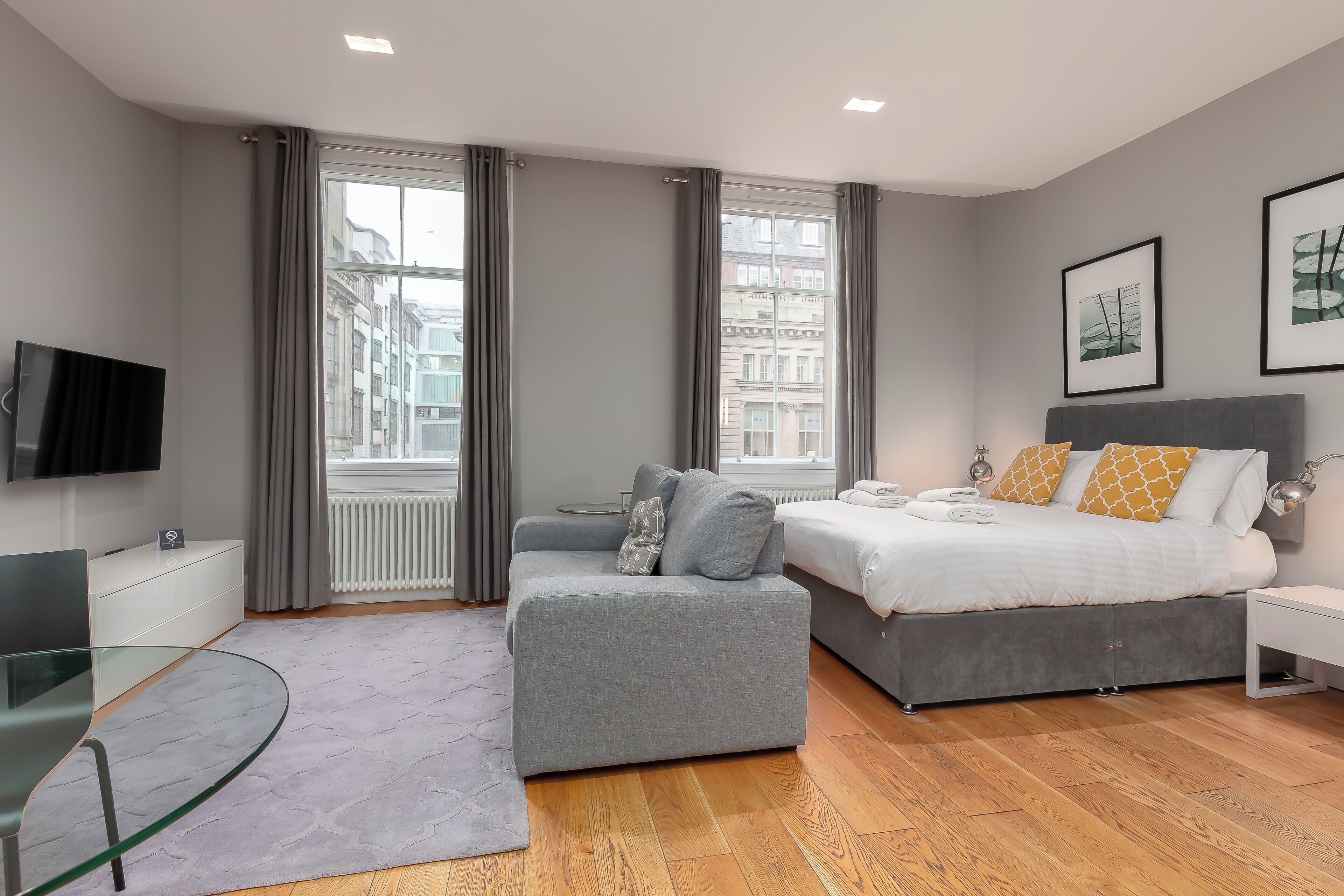 Destiny Scotland - St. Andrew Square Apartments