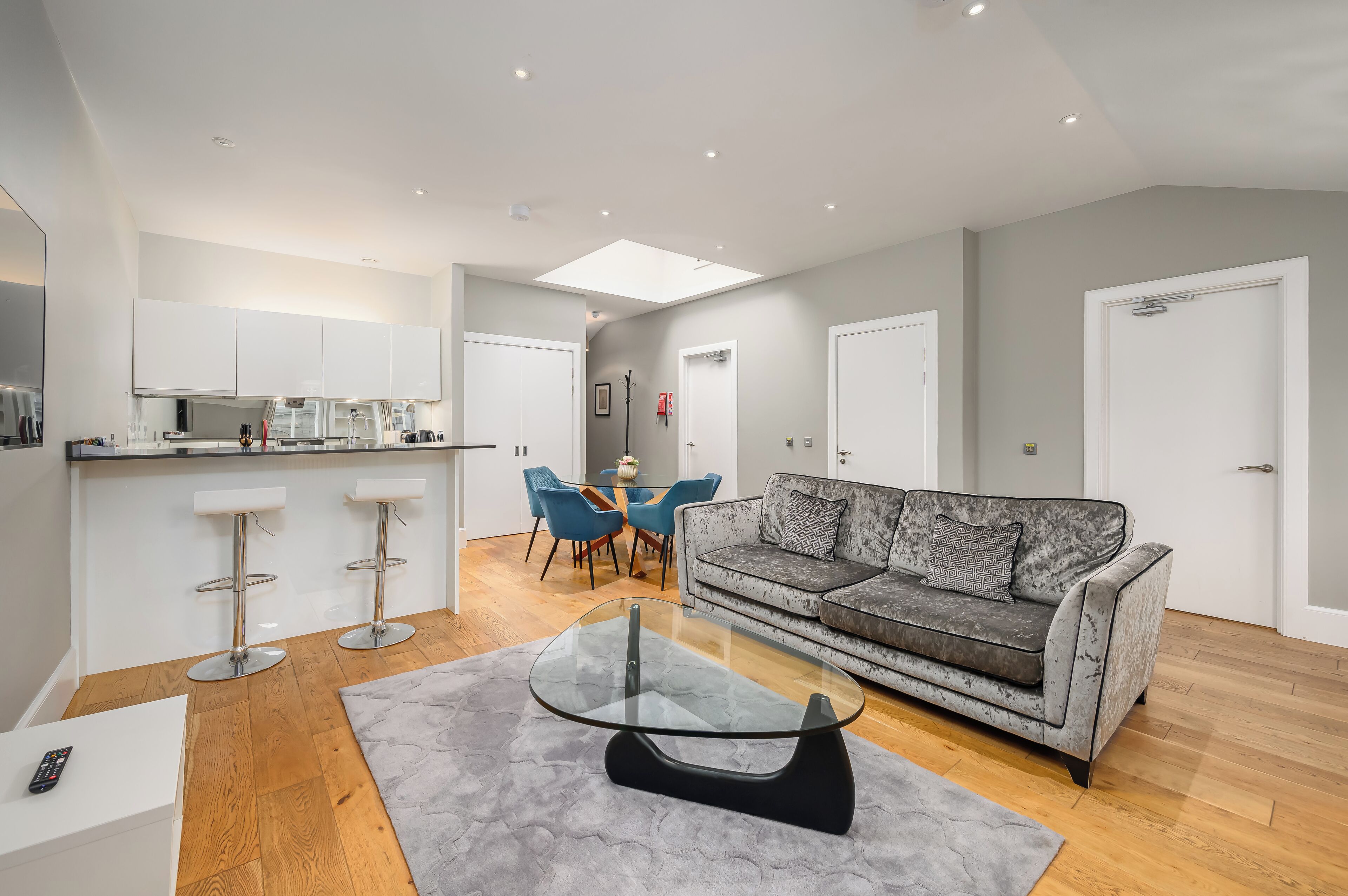 Destiny Scotland - St. Andrew Square Apartments