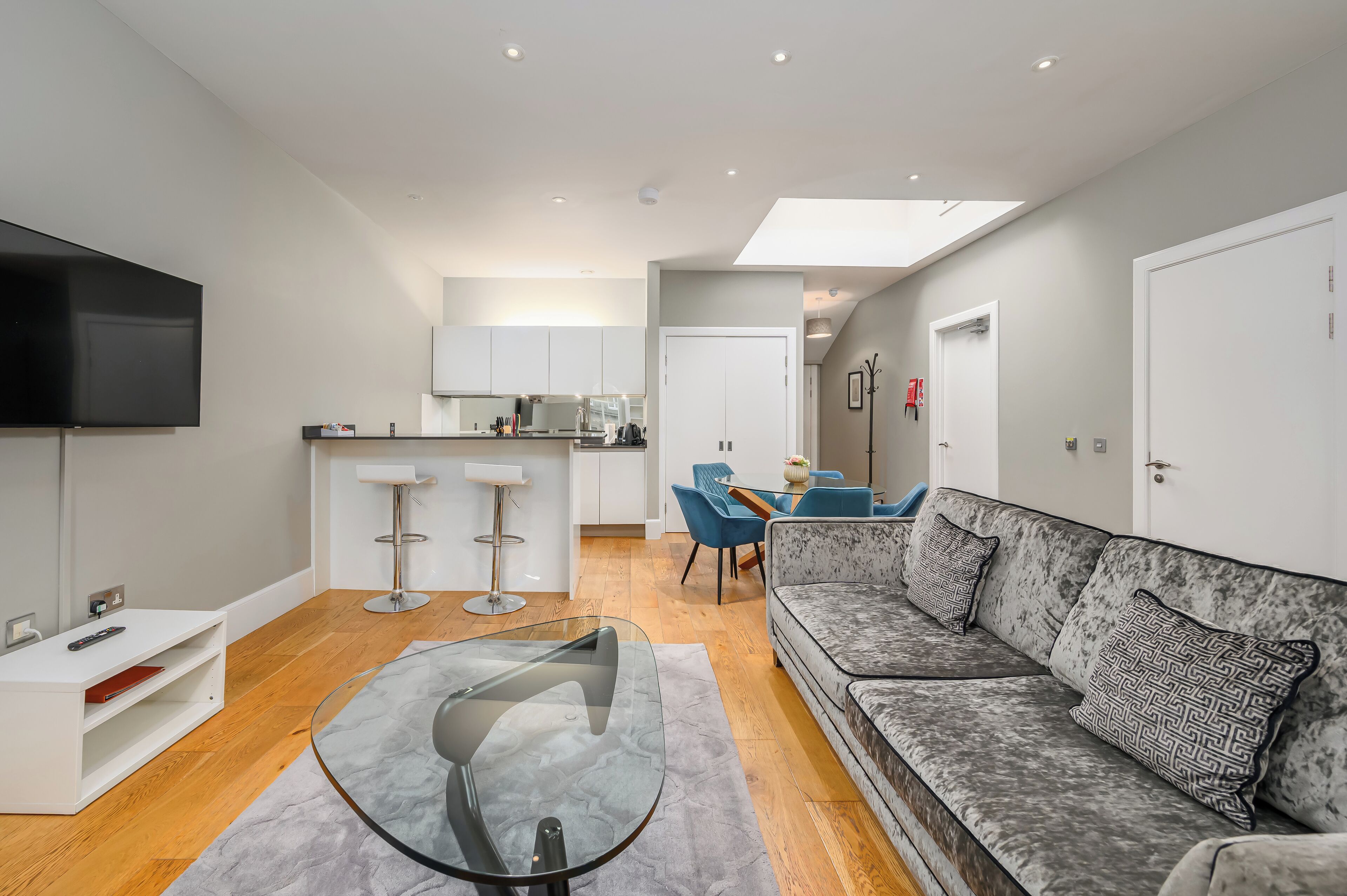 Destiny Scotland - St. Andrew Square Apartments