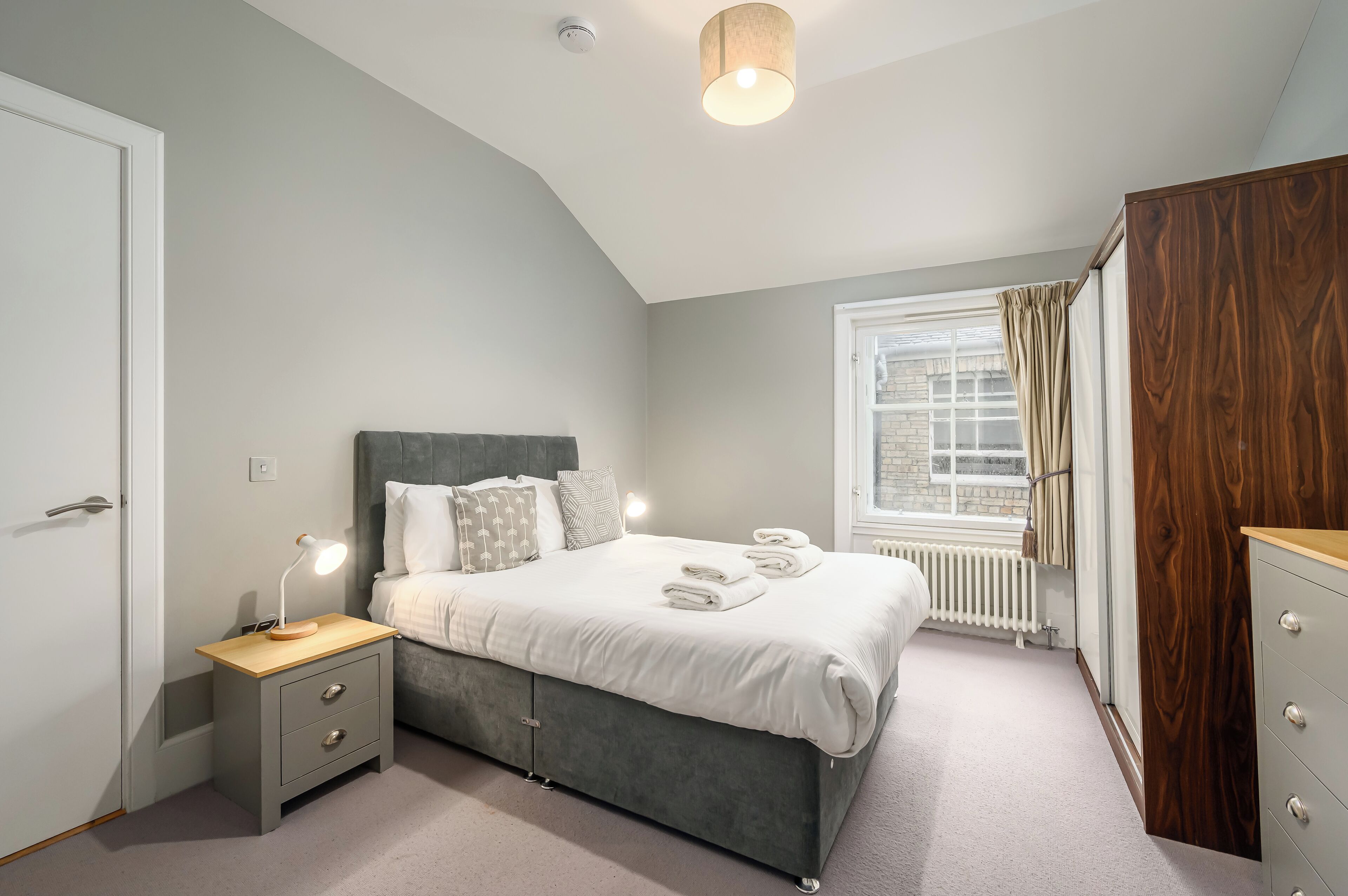 Destiny Scotland - St. Andrew Square Apartments