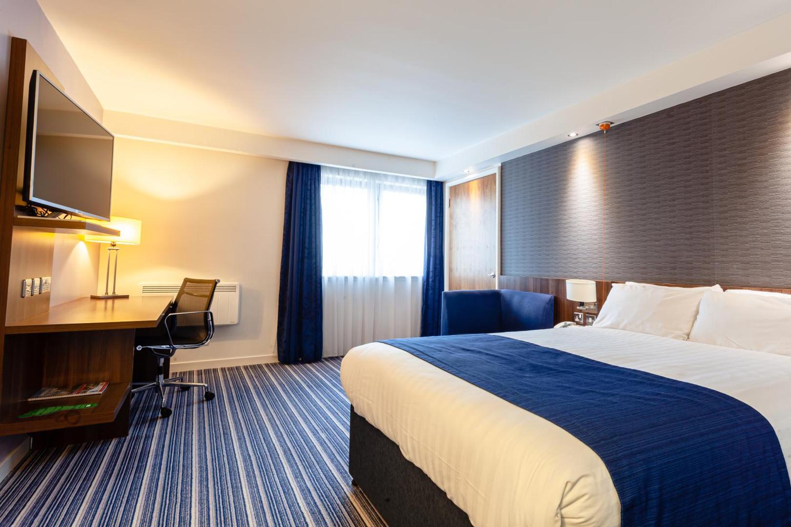 Holiday Inn Express Edinburgh Airport