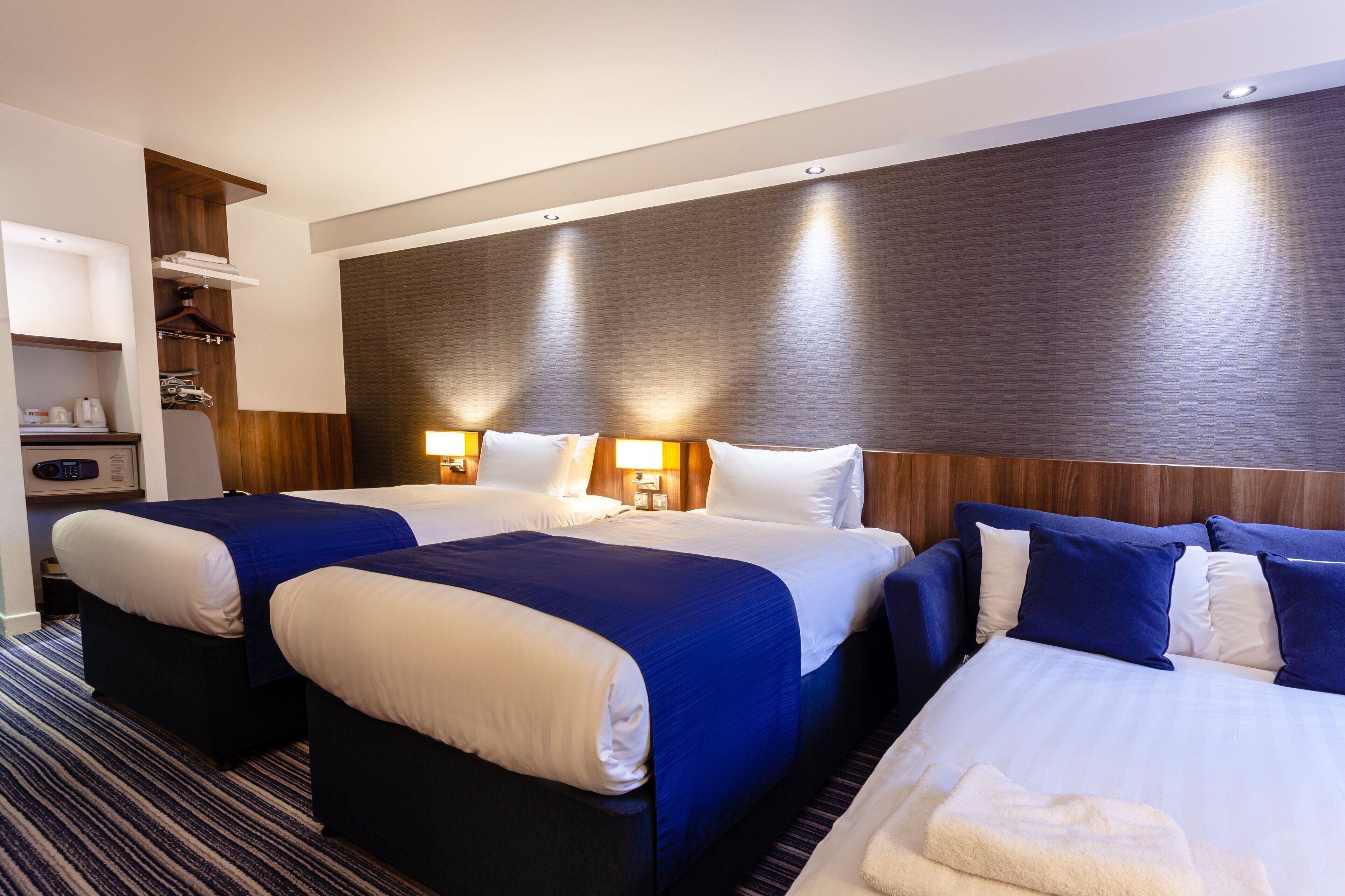 Holiday Inn Express Edinburgh Airport