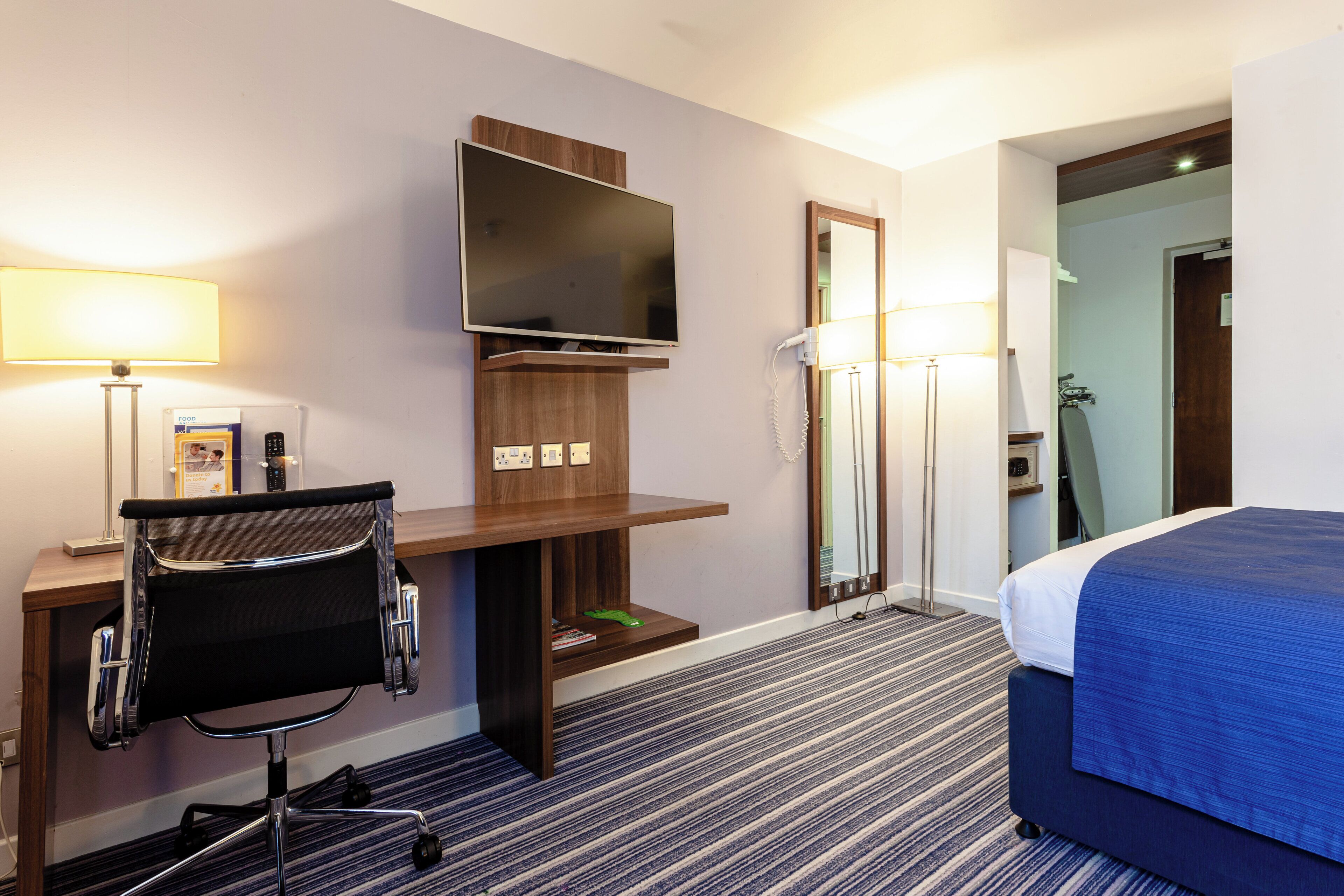 Holiday Inn Express Edinburgh Airport