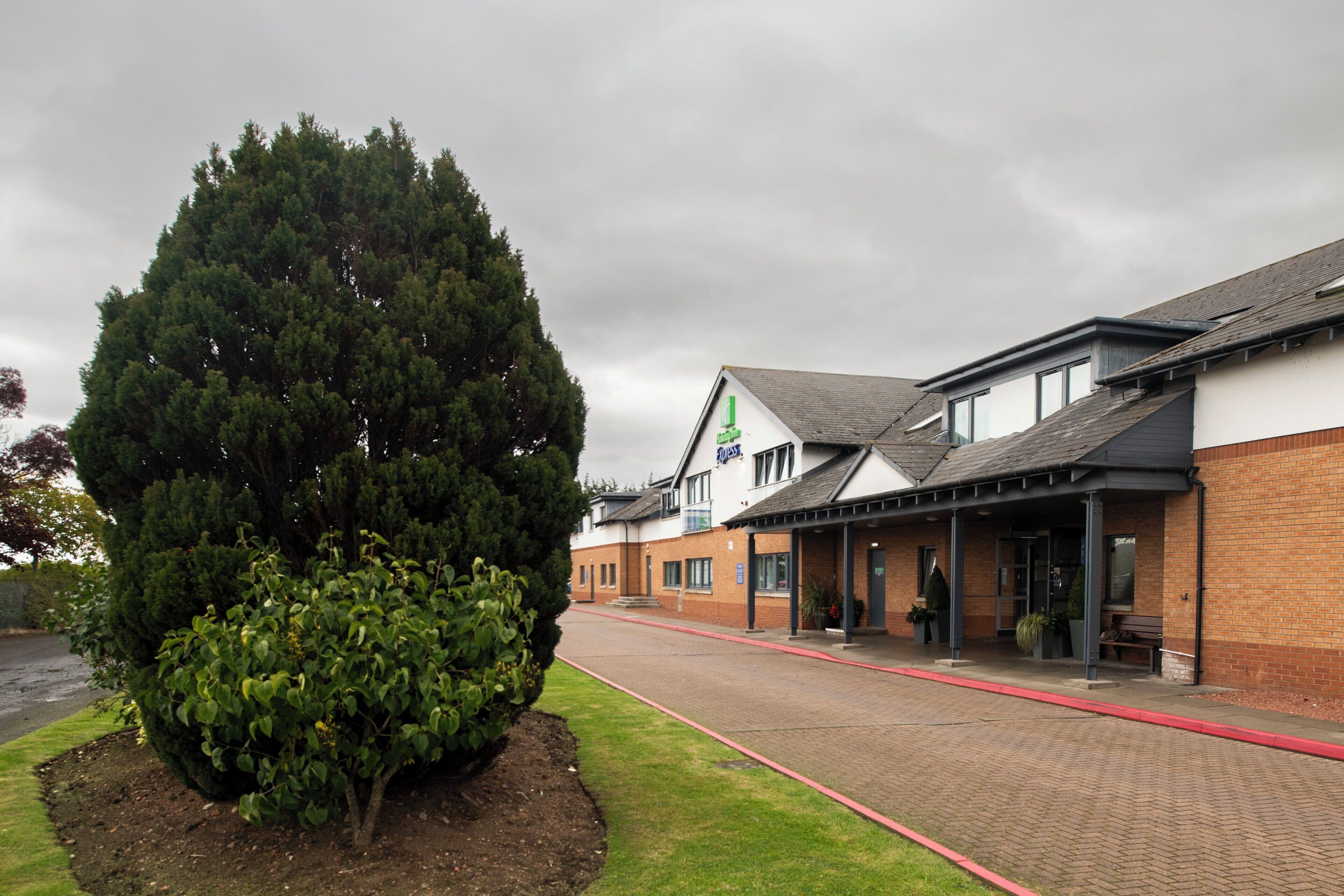 Holiday Inn Express Edinburgh Airport