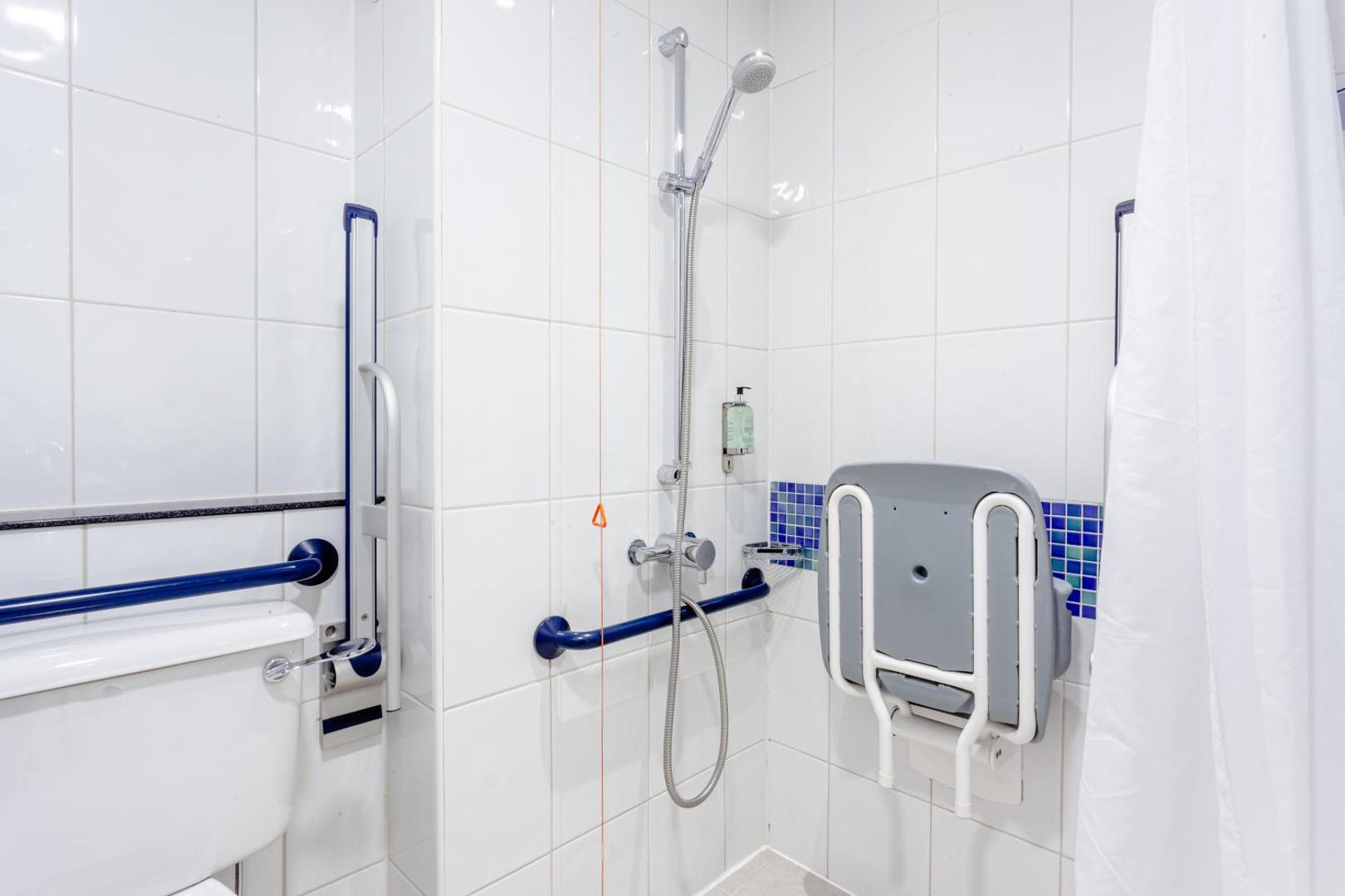 Holiday Inn Express Edinburgh Airport