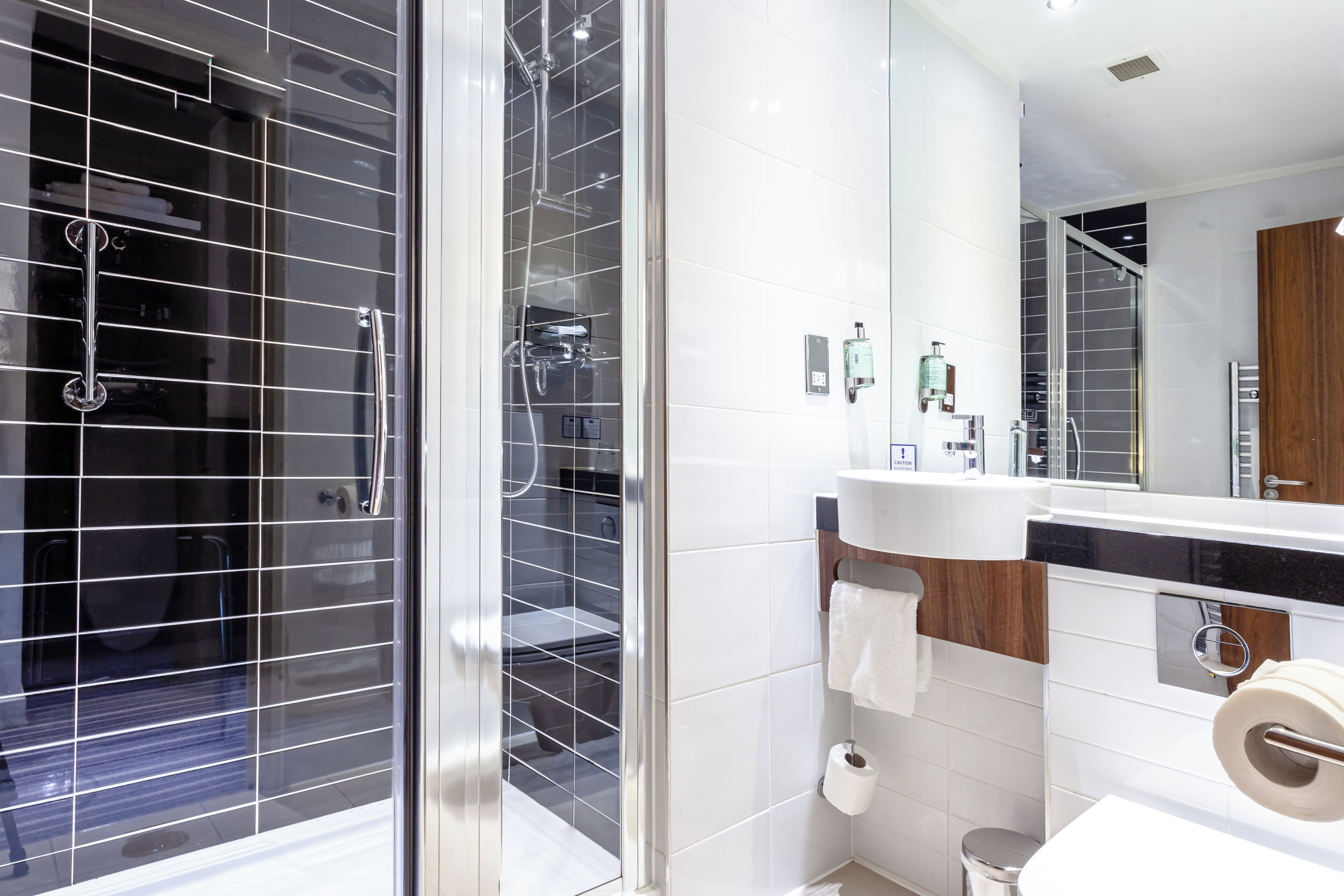 Holiday Inn Express Edinburgh Airport