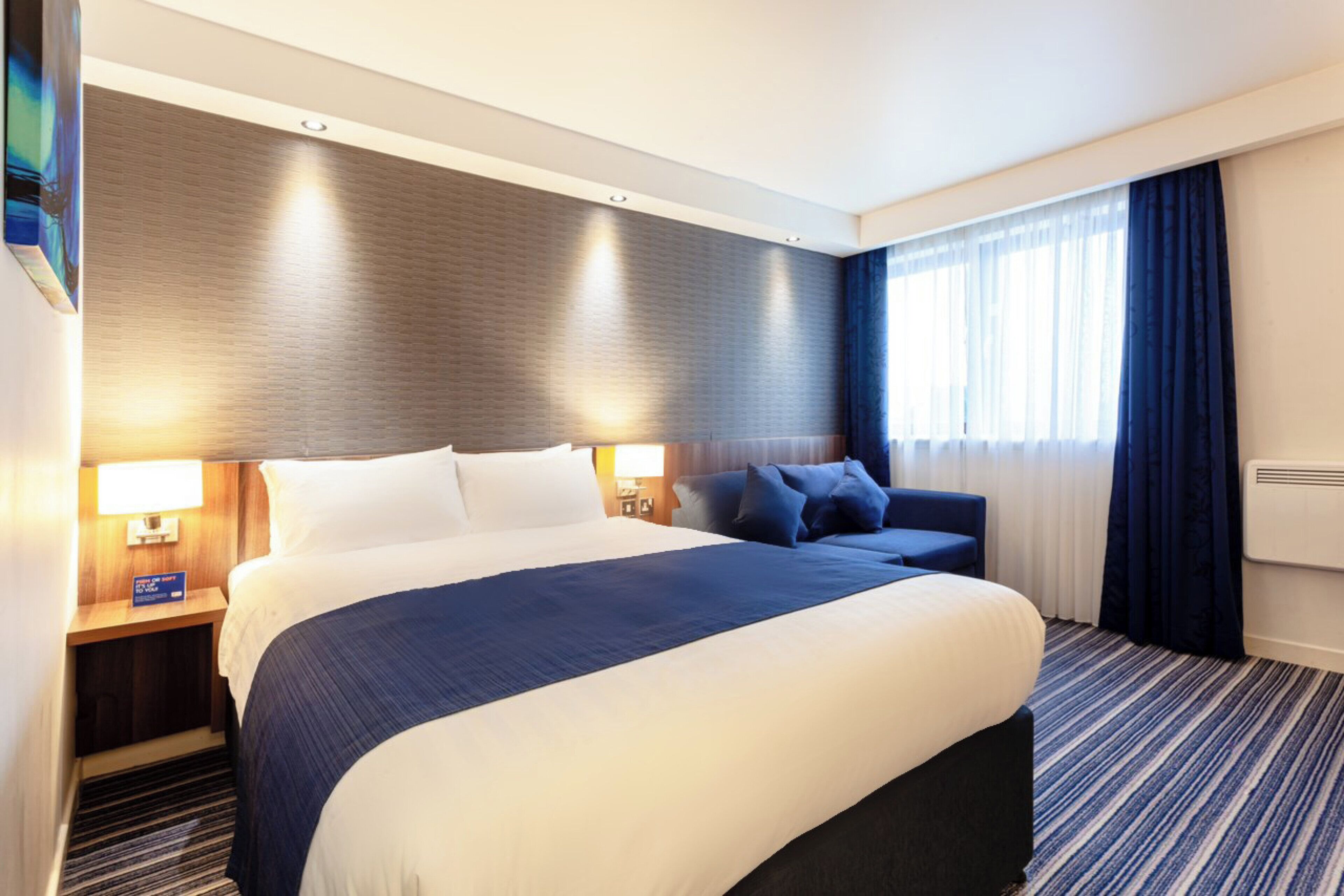 Holiday Inn Express Edinburgh Airport