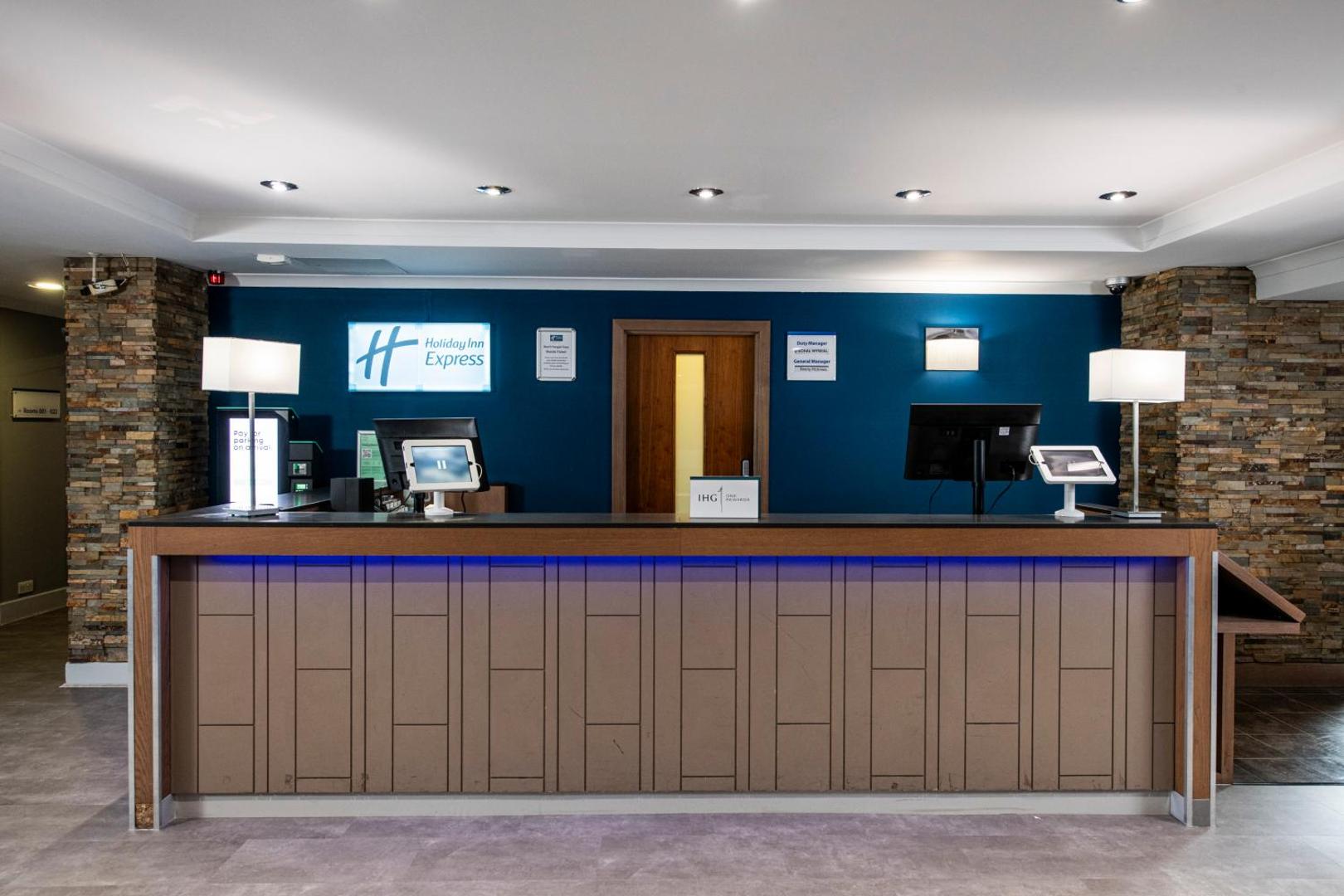 Holiday Inn Express Edinburgh Airport