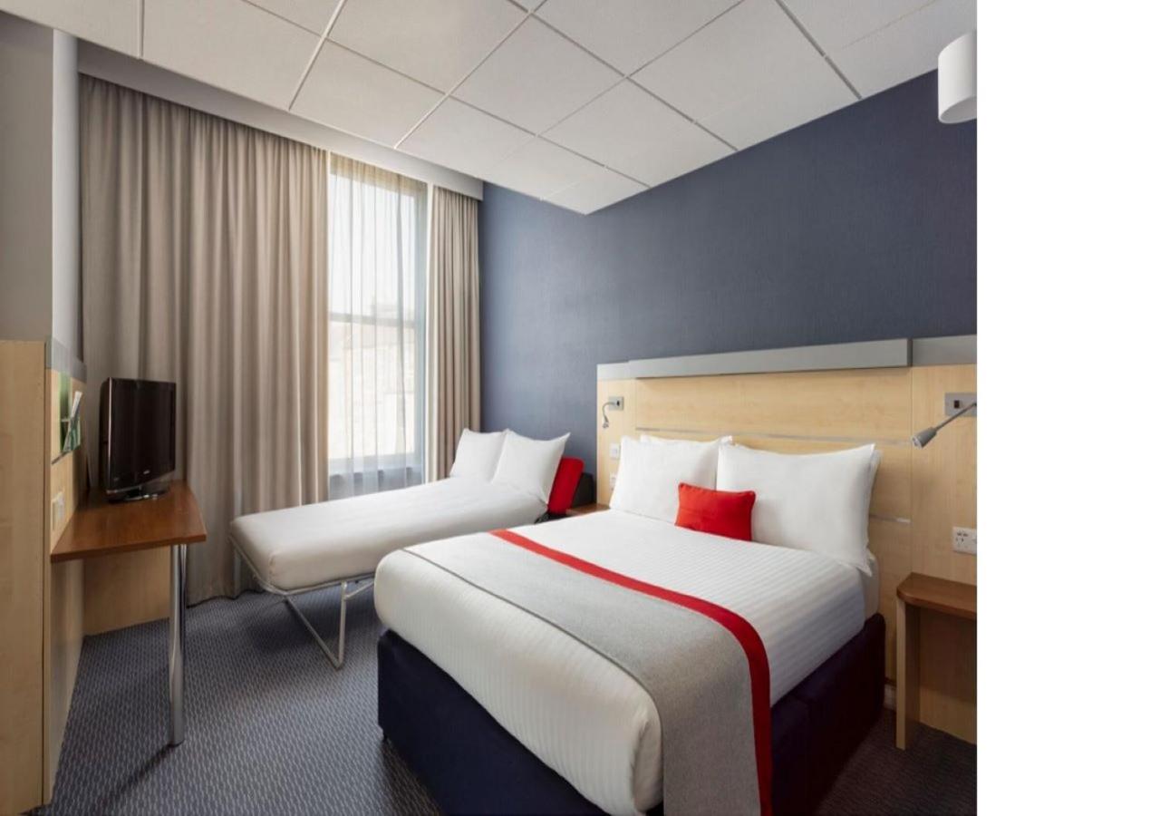 Holiday Inn Express Edinburgh City Centre