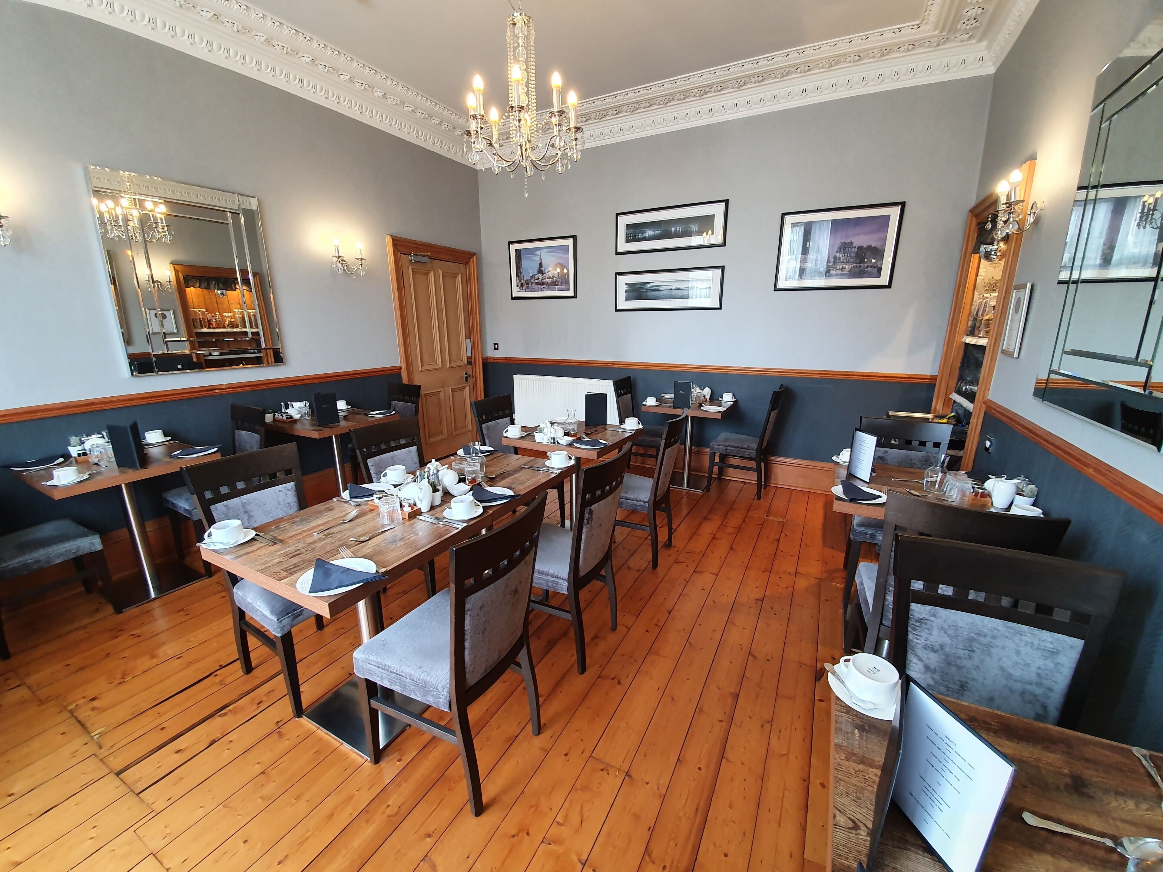 Lauderville Guest House