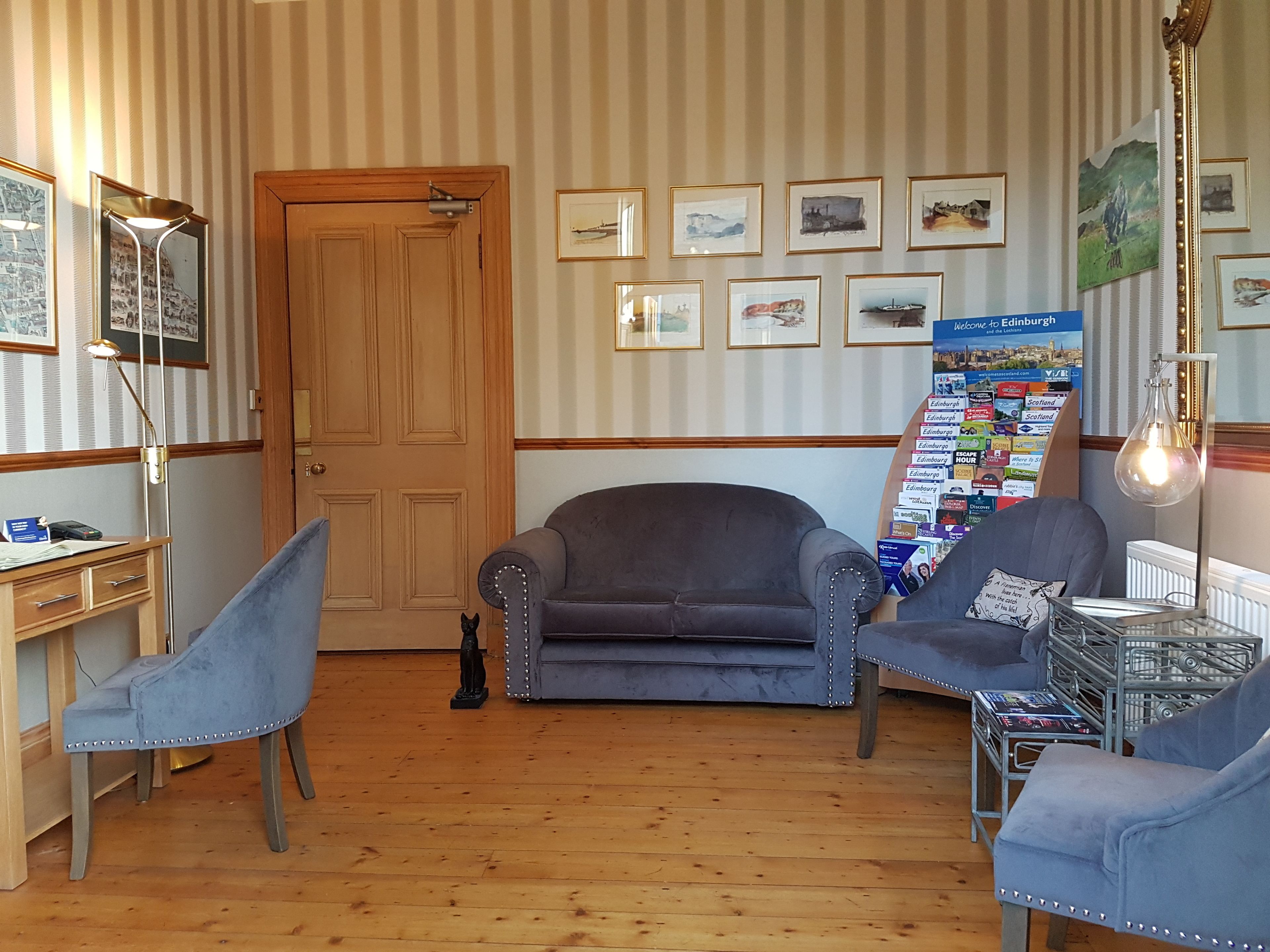 Lauderville Guest House