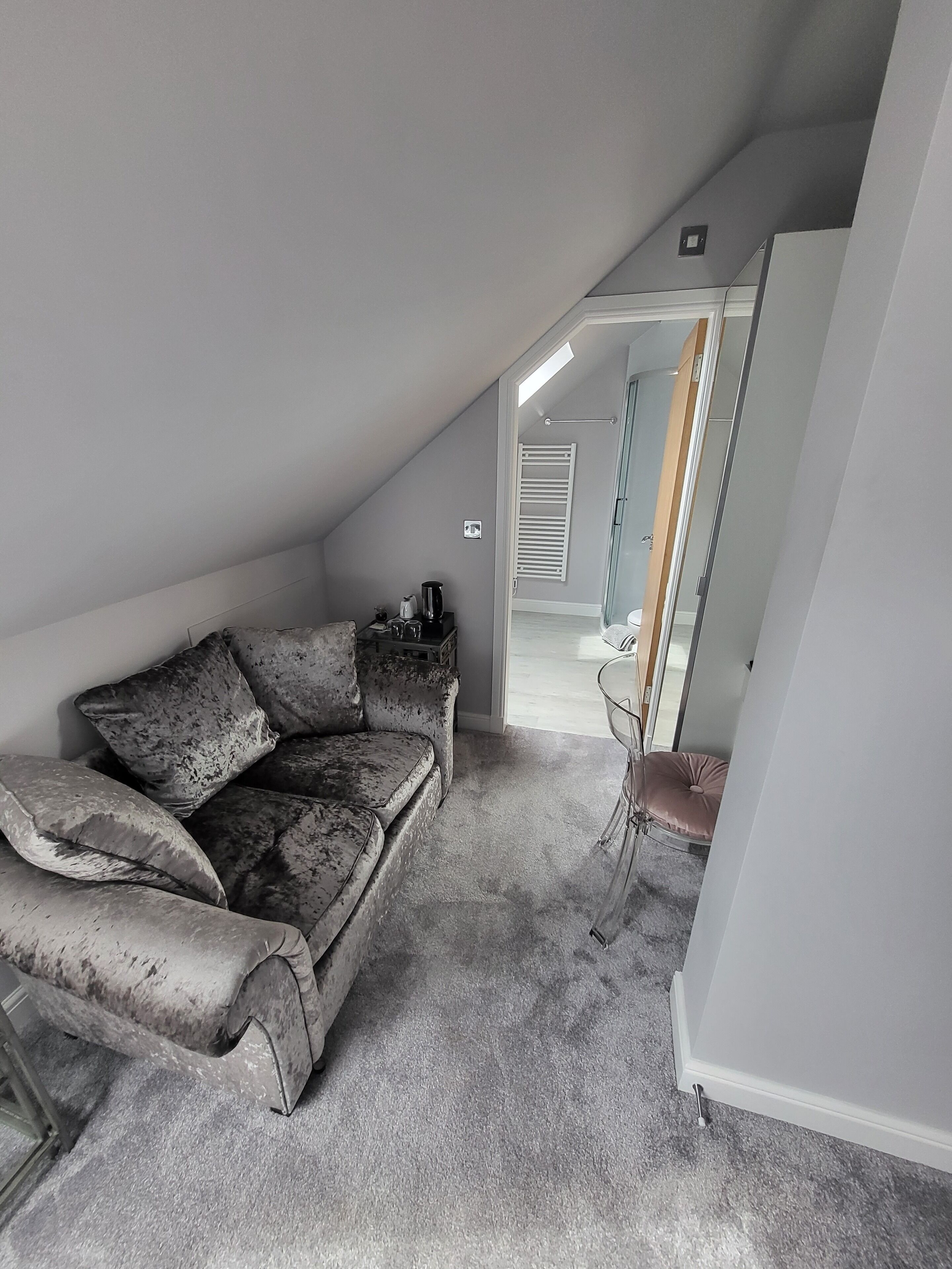 Lauderville Guest House